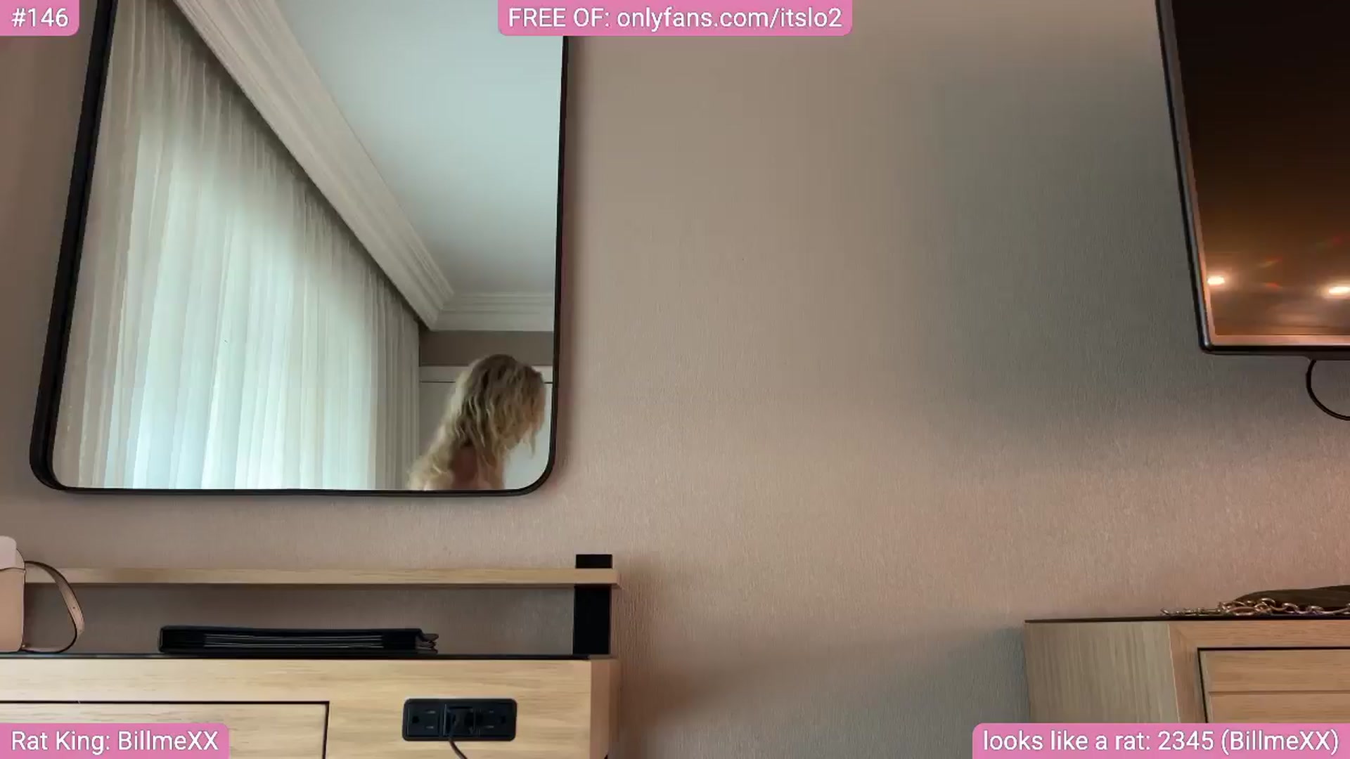 Gallery image thumbnail from ItsLo's myfreecams stream on, 07/16/2025, 24:01 image 17 of 20