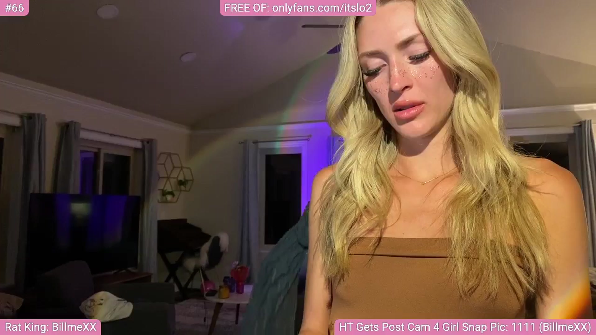 Gallery image thumbnail from ItsLo's myfreecams stream on, 08/17/2025, 04:28 image 18 of 20