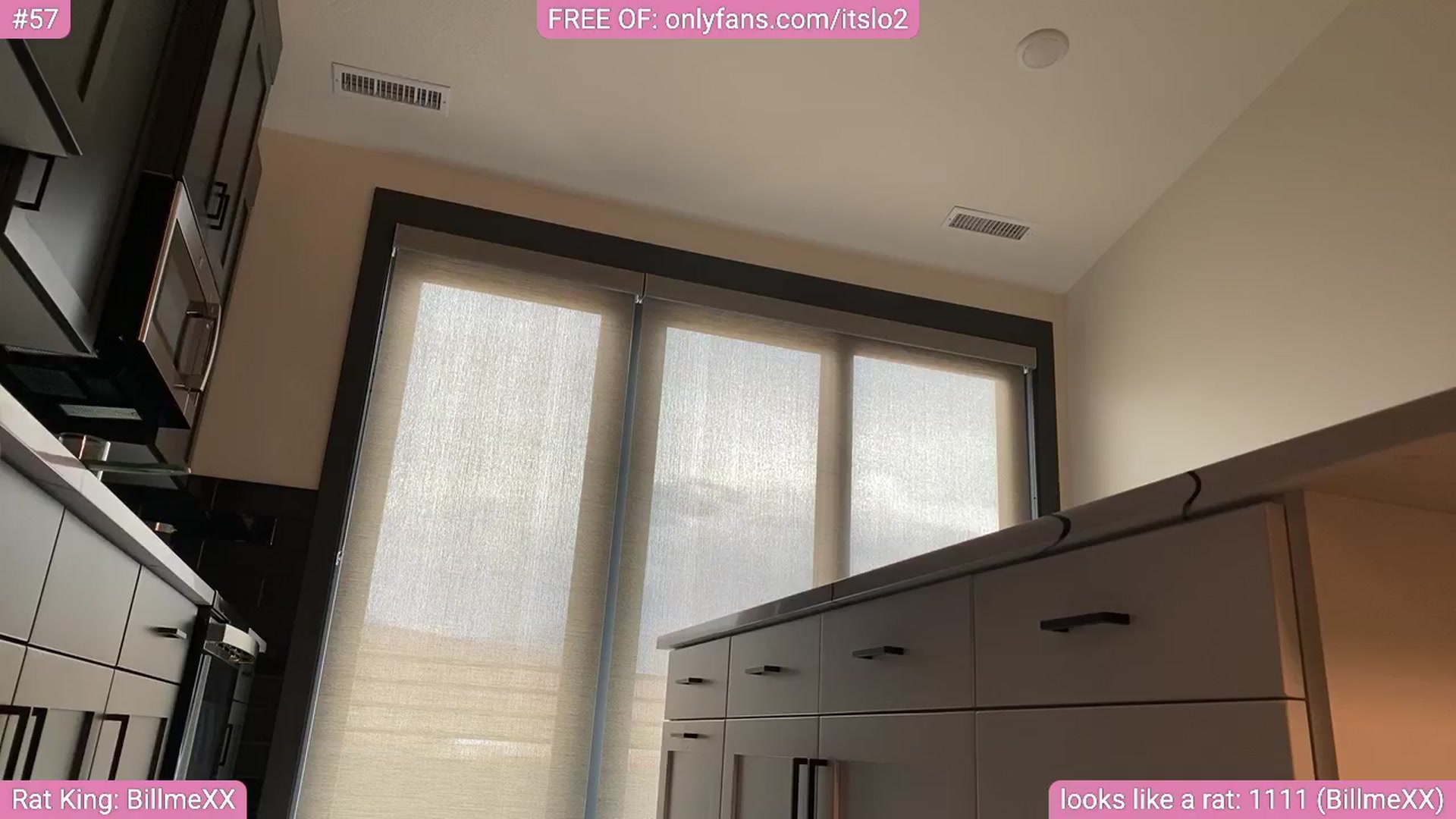 Gallery image thumbnail from ItsLo's myfreecams stream on, 08/22/2025, 23:44 image 12 of 20