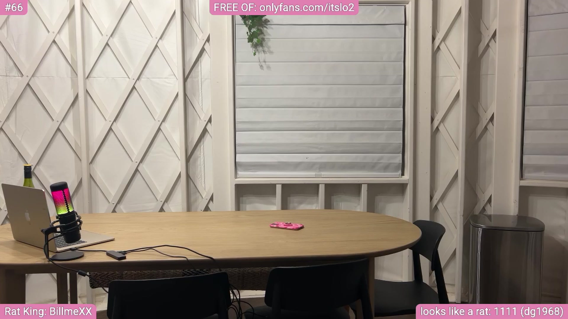 Gallery image thumbnail from ItsLo's myfreecams stream on, 08/26/2025, 03:40 image 10 of 20