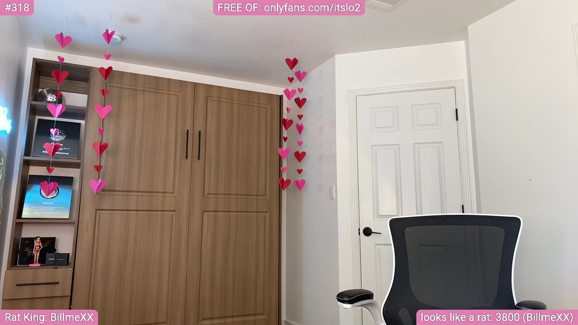 Gallery image thumbnail from ItsLo's myfreecams stream on, 09/10/2025, 20:05 image 14 of 20