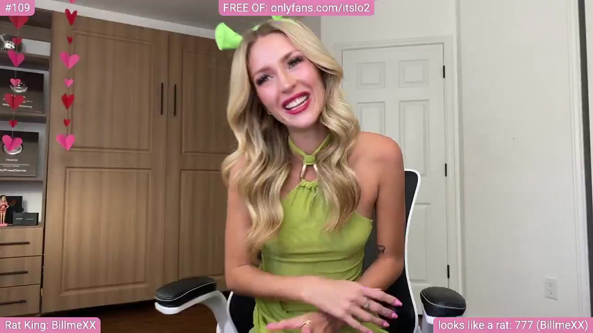 Gallery image thumbnail from ItsLo's myfreecams stream on, 10/14/2025, 22:48 image 19 of 20