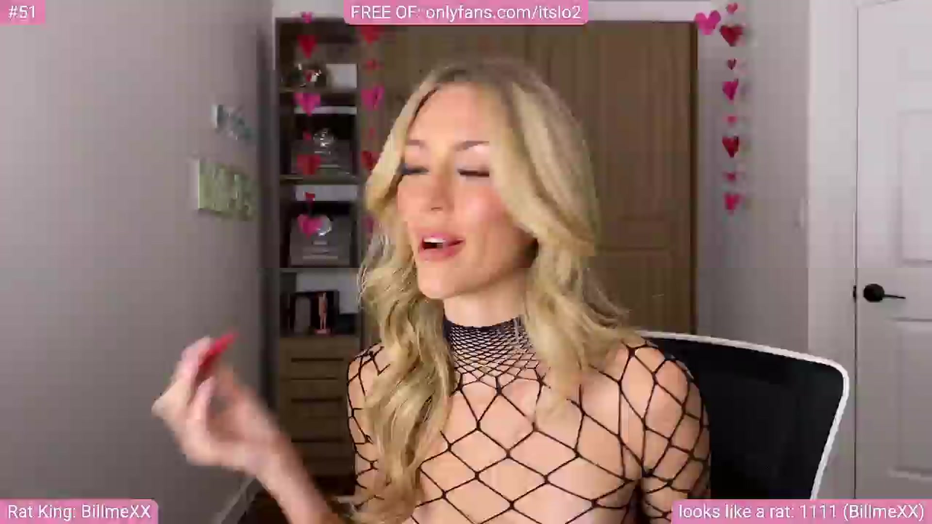 Gallery image thumbnail from ItsLo's myfreecams stream on, 12/05/2025, 24:02 image 19 of 20