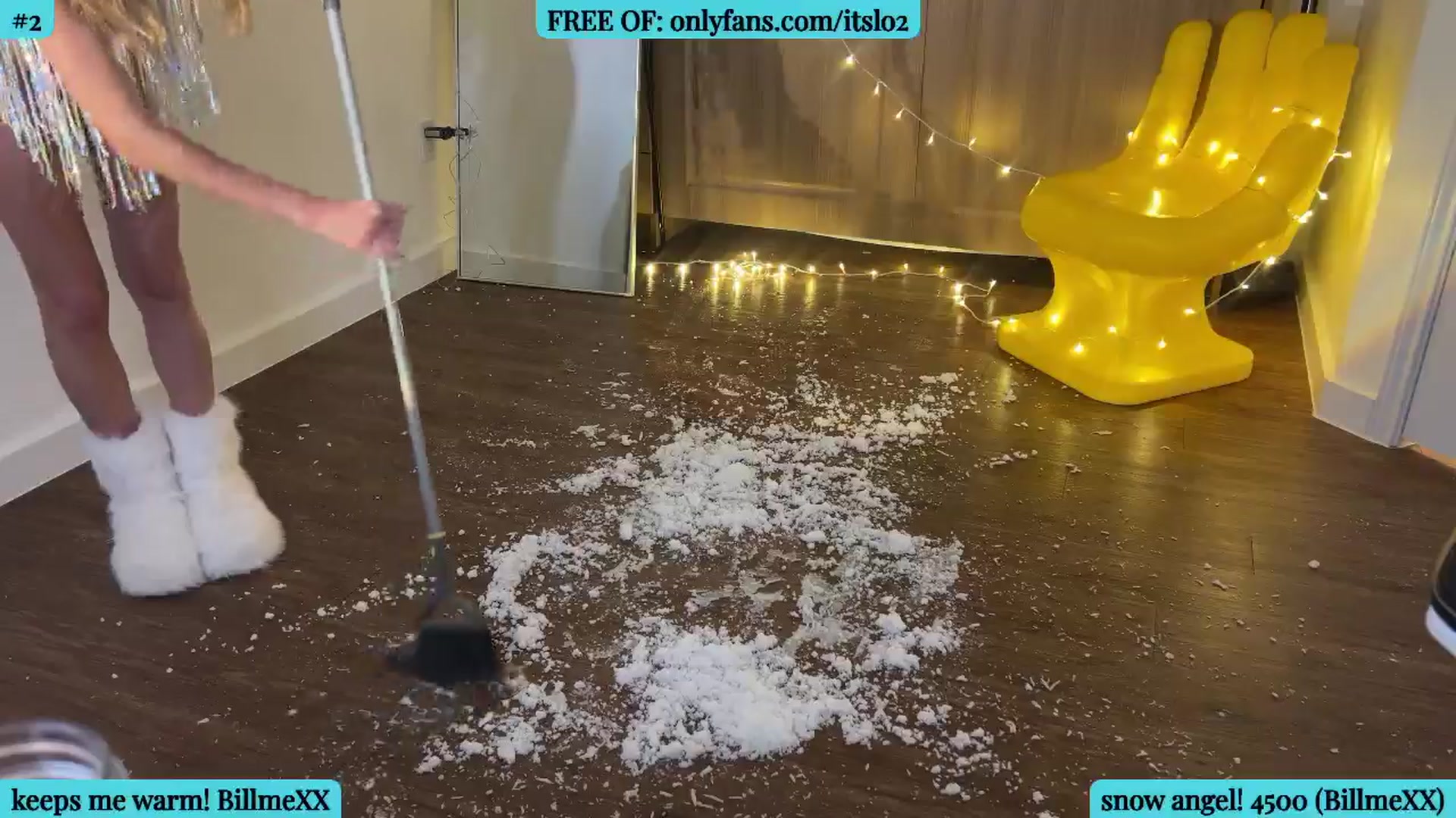 Gallery image thumbnail from ItsLo's myfreecams stream on, 03/12/2026, 06:49 image 12 of 20