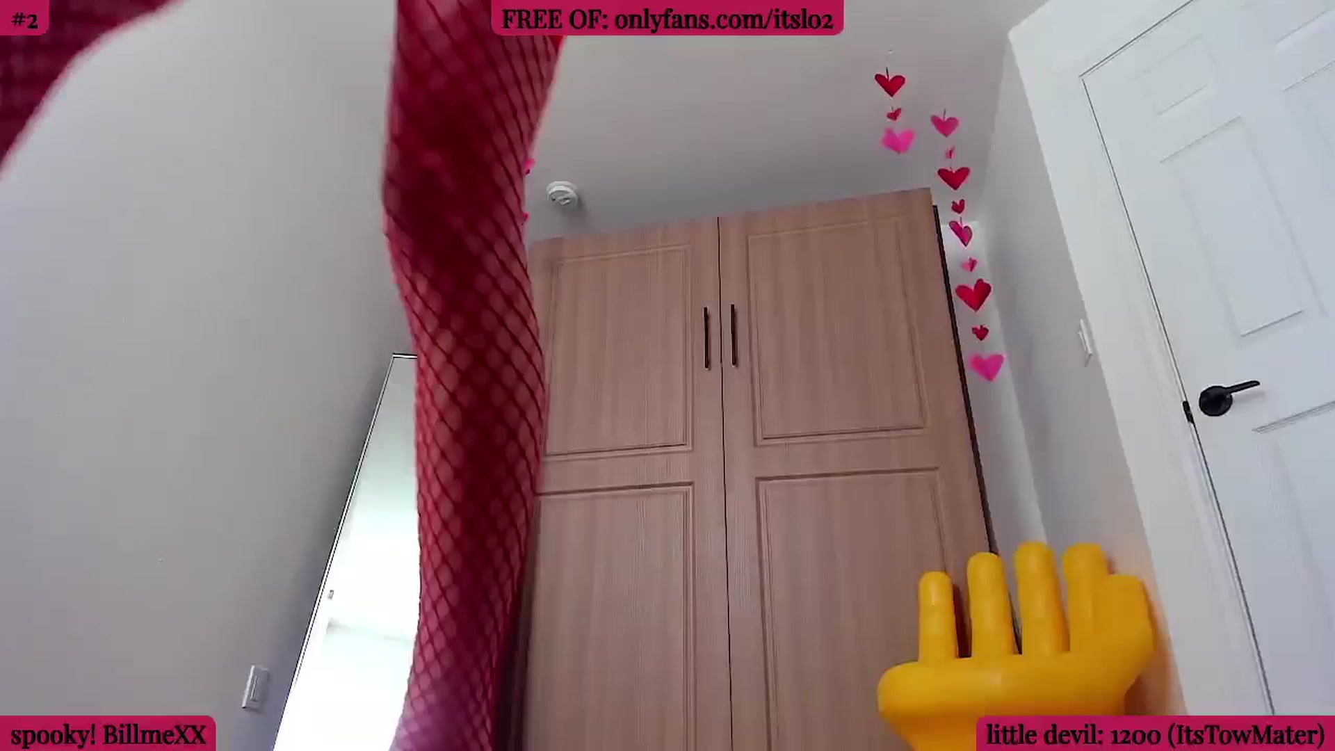 Gallery image thumbnail from ItsLo's myfreecams stream on, 03/26/2026, 21:46 image 17 of 20