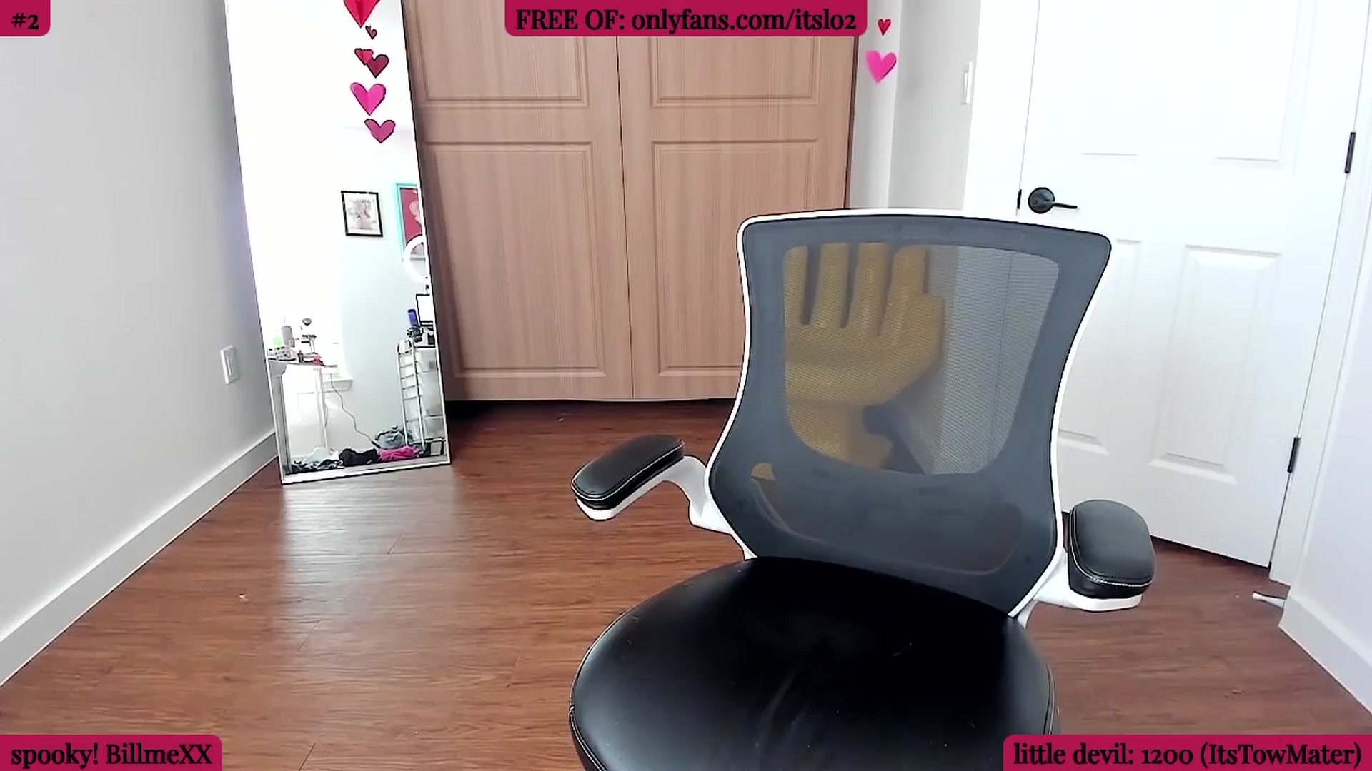 Gallery image thumbnail from ItsLo's myfreecams stream on, 03/26/2026, 21:46 image 1 of 20