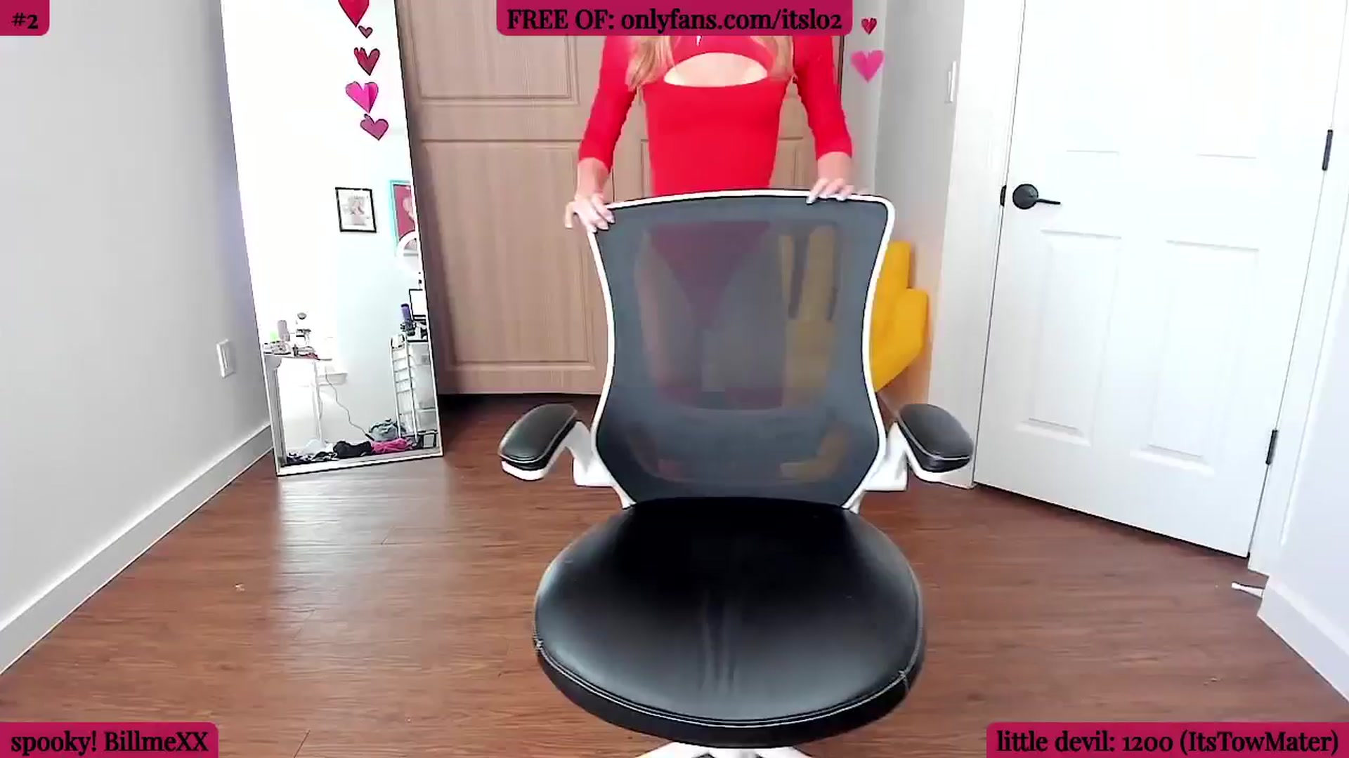 Gallery image thumbnail from ItsLo's myfreecams stream on, 03/26/2026, 21:46 image 4 of 20