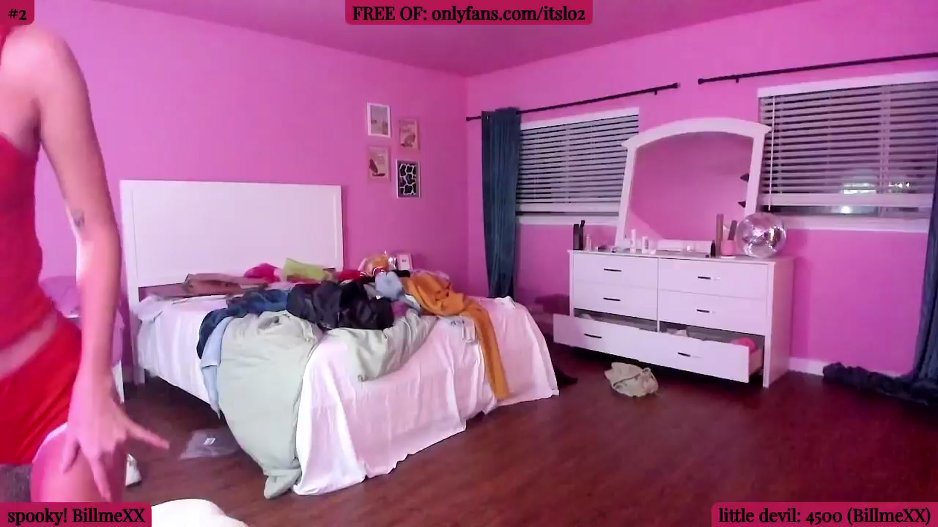 Gallery image thumbnail from ItsLo's myfreecams stream on, 03/27/2026, 03:37 image 1 of 20