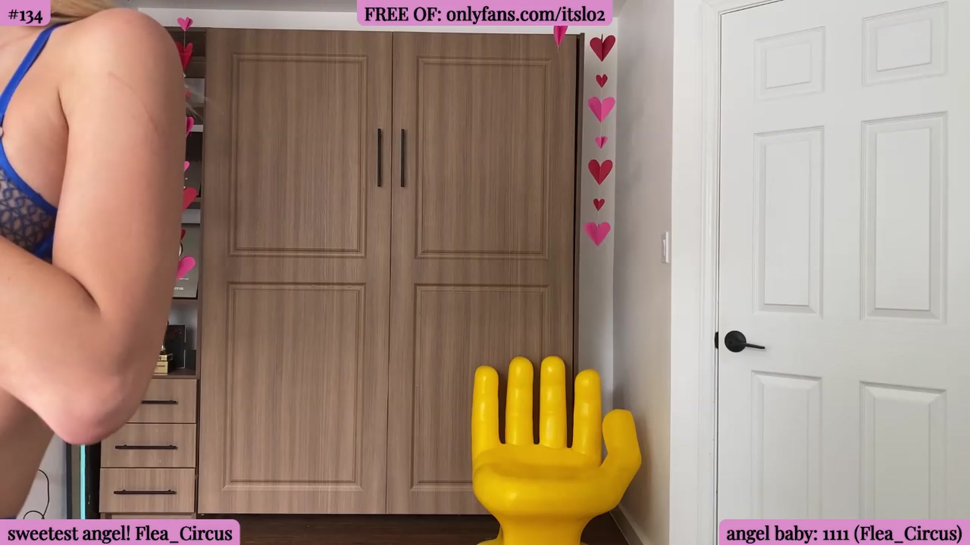 Gallery image thumbnail from ItsLo's myfreecams stream on, 05/30/2026, 20:05 image 5 of 20