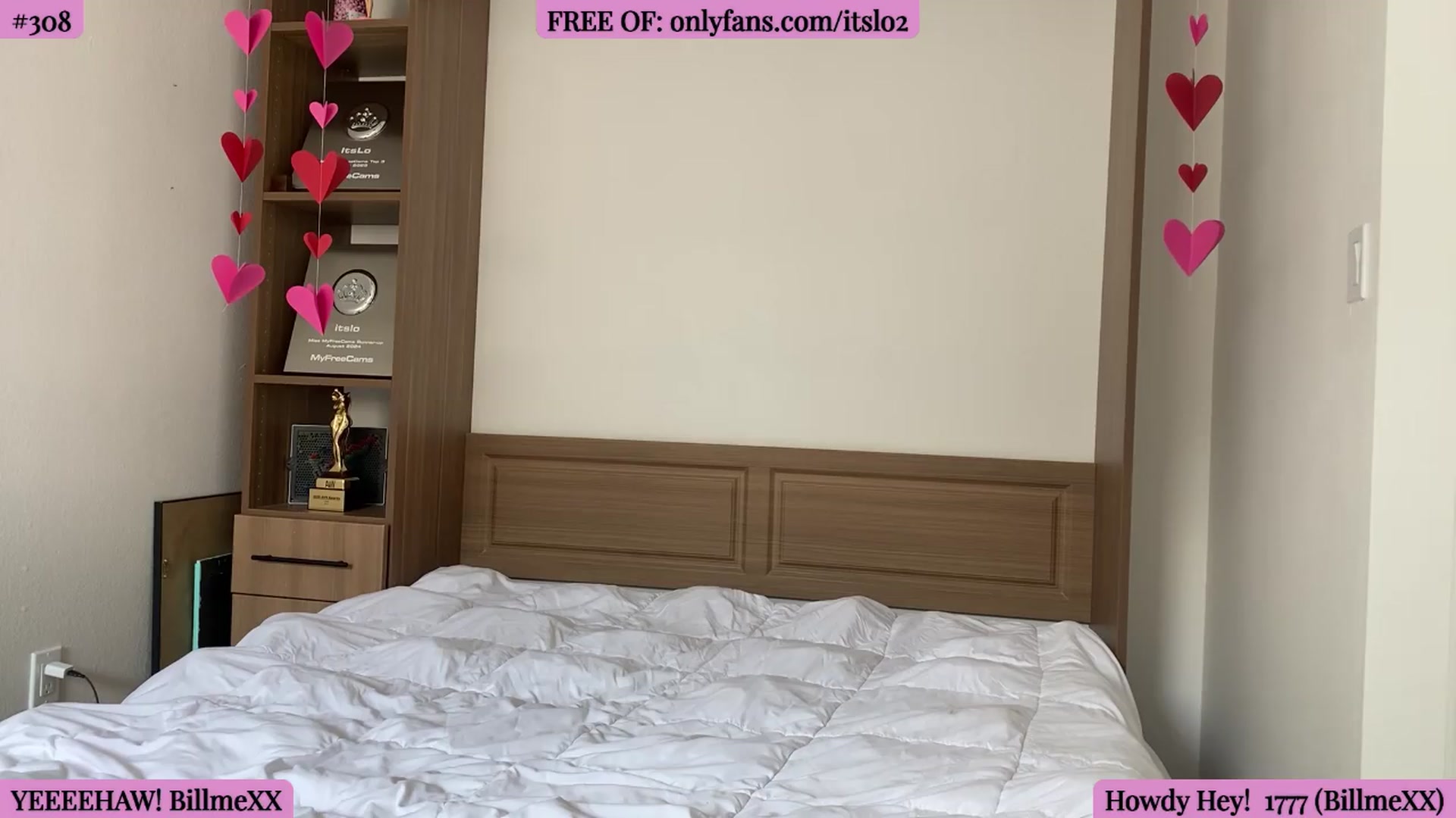 Gallery image thumbnail from ItsLo's myfreecams stream on, 08/03/2026, 21:20 image 20 of 20