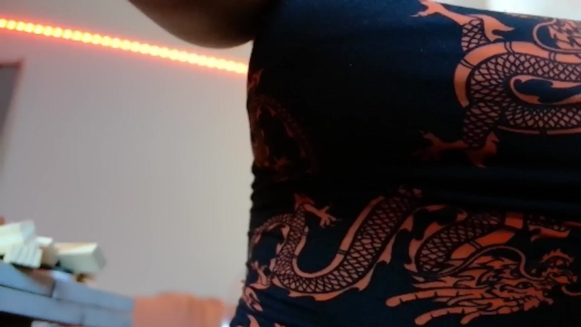 Gallery image thumbnail from ItsMaiRoom's myfreecams stream on, 06/10/2024, 20:43 image 7 of 20