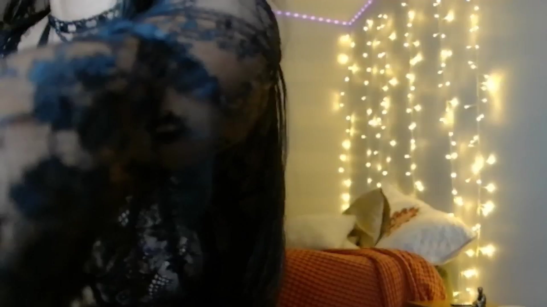 Gallery image thumbnail from ItsMaiRoom's myfreecams stream on, 06/11/2024, 19:45 image 12 of 20