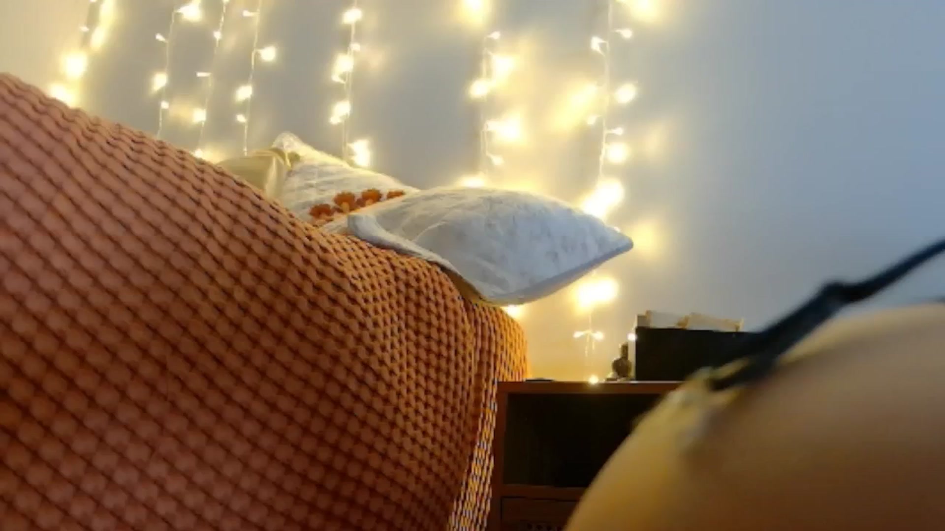 Gallery image thumbnail from ItsMaiRoom's myfreecams stream on, 06/13/2024, 20:50 image 15 of 20