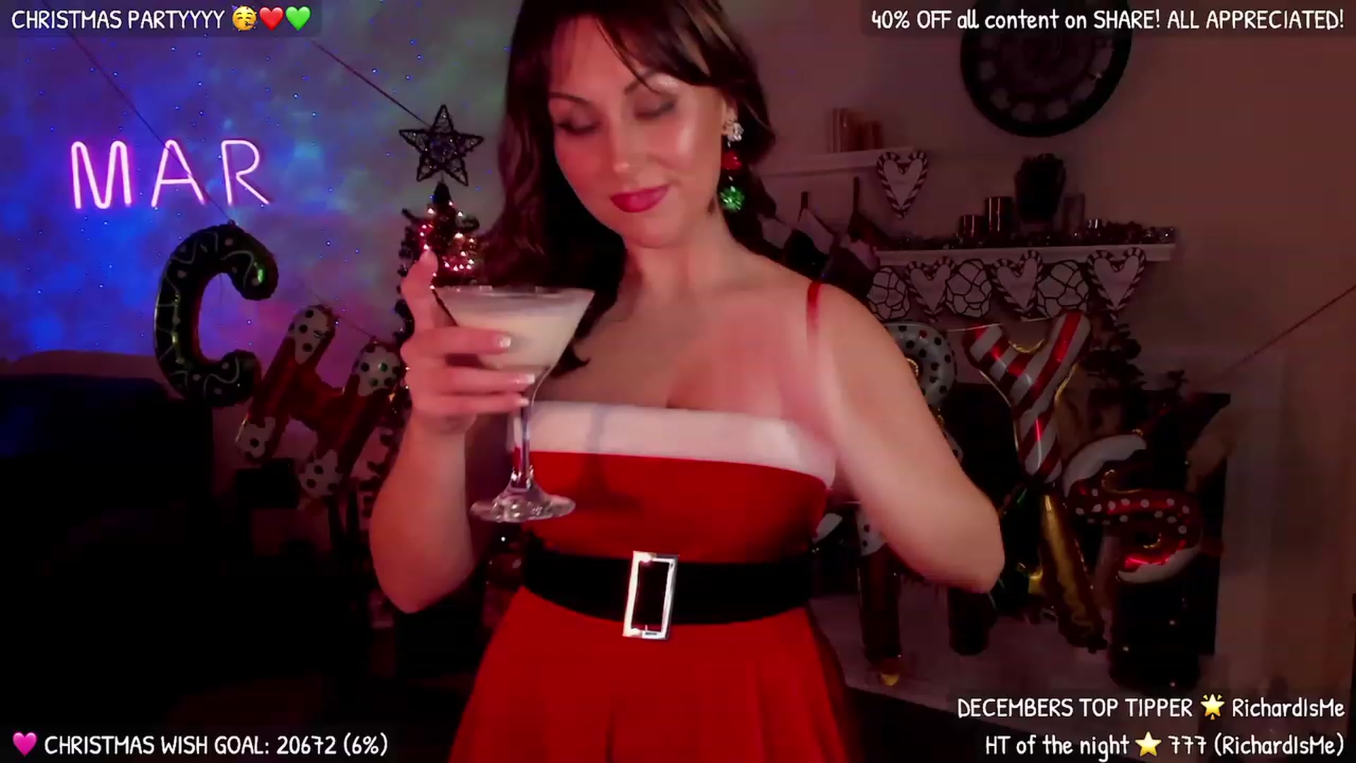 Gallery image thumbnail from ItsMar's myfreecams stream on, 12/24/2023, 07:51 image 10 of 20