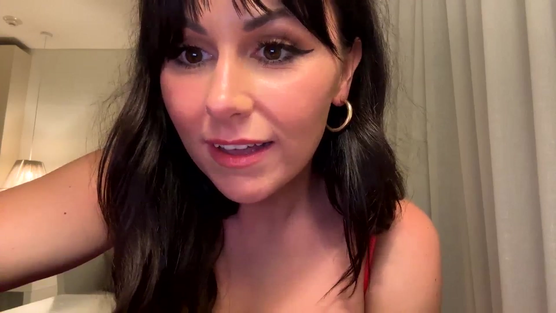 Gallery image thumbnail from ItsMar's myfreecams stream on, 03/15/2024, 03:16 image 7 of 20