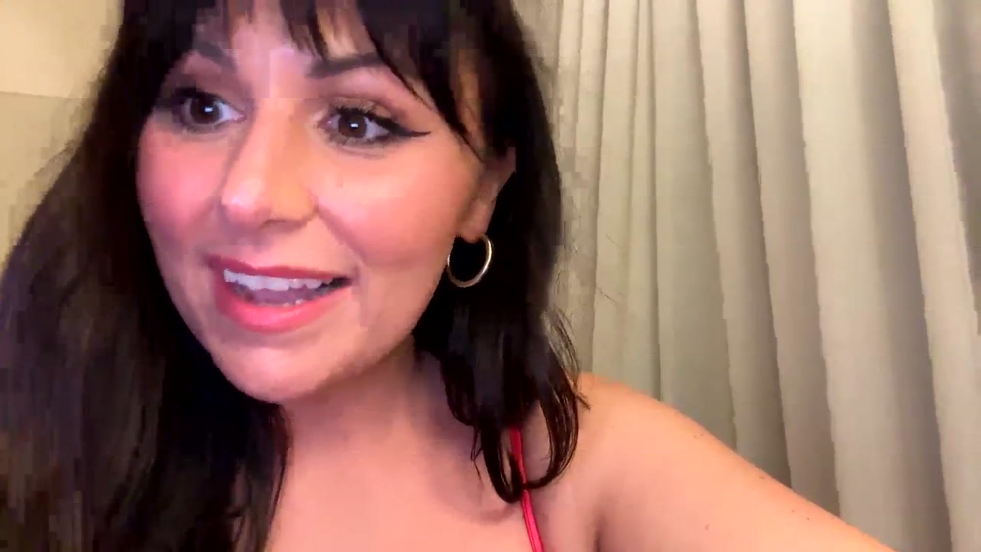 Gallery image thumbnail from ItsMar's myfreecams stream on, 03/15/2024, 03:16 image 17 of 20