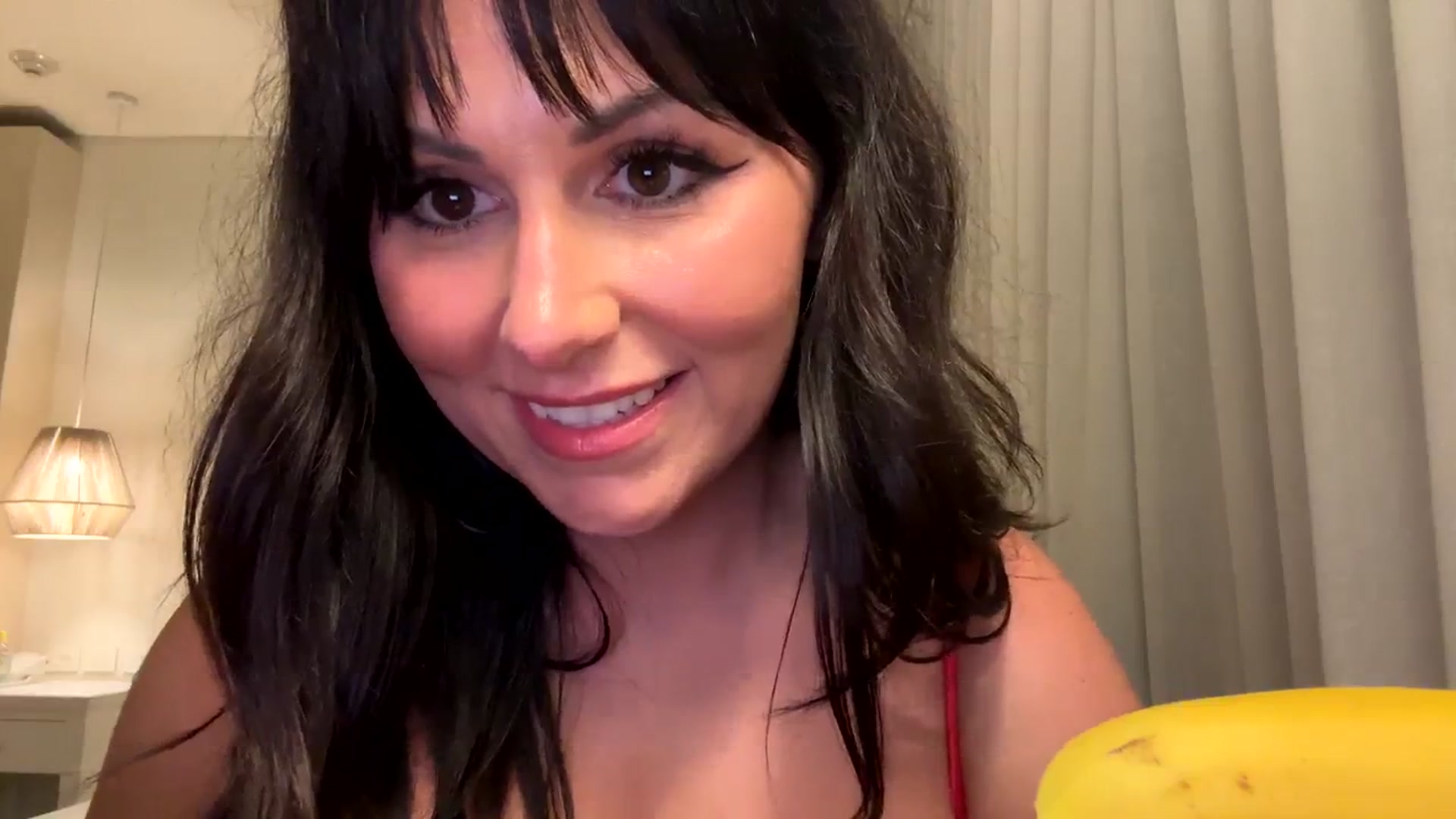Gallery image thumbnail from ItsMar's myfreecams stream on, 03/15/2024, 03:16 image 18 of 20