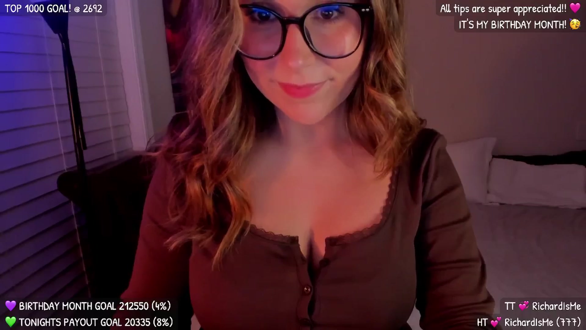 Gallery image thumbnail from ItsMar's myfreecams stream on, 09/16/2025, 04:37 image 9 of 20
