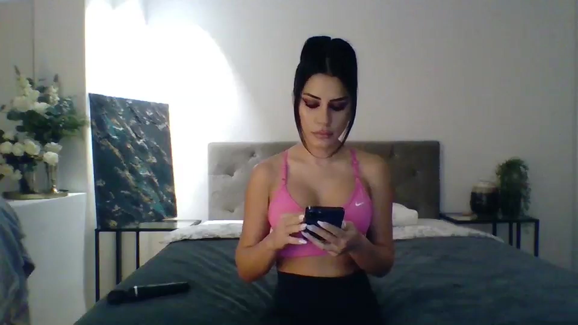 Gallery image thumbnail from ItsMe's myfreecams stream on, 11/03/2023, 10:47 image 2 of 20