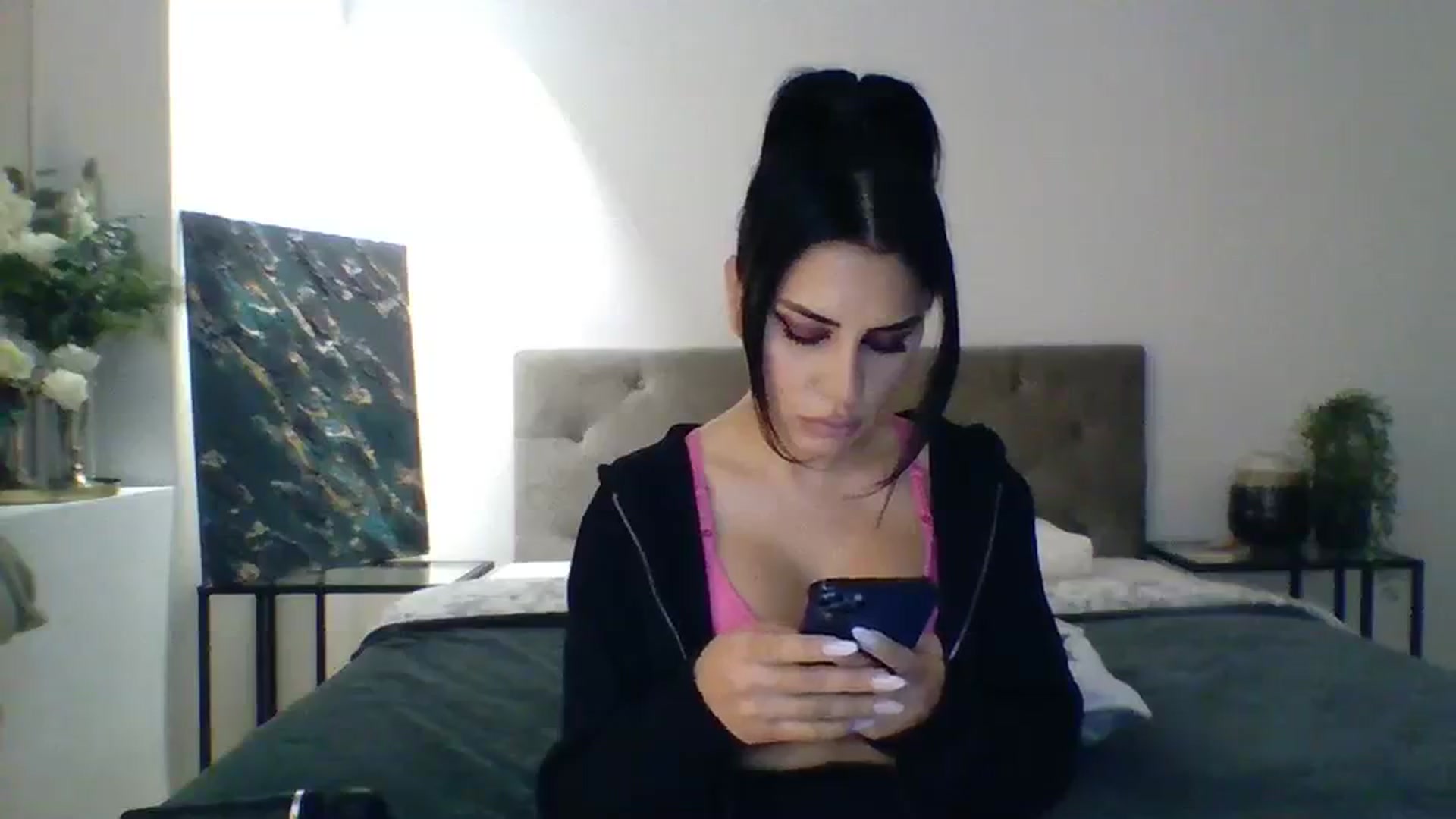 Gallery image thumbnail from ItsMe's myfreecams stream on, 11/03/2023, 12:11 image 17 of 20