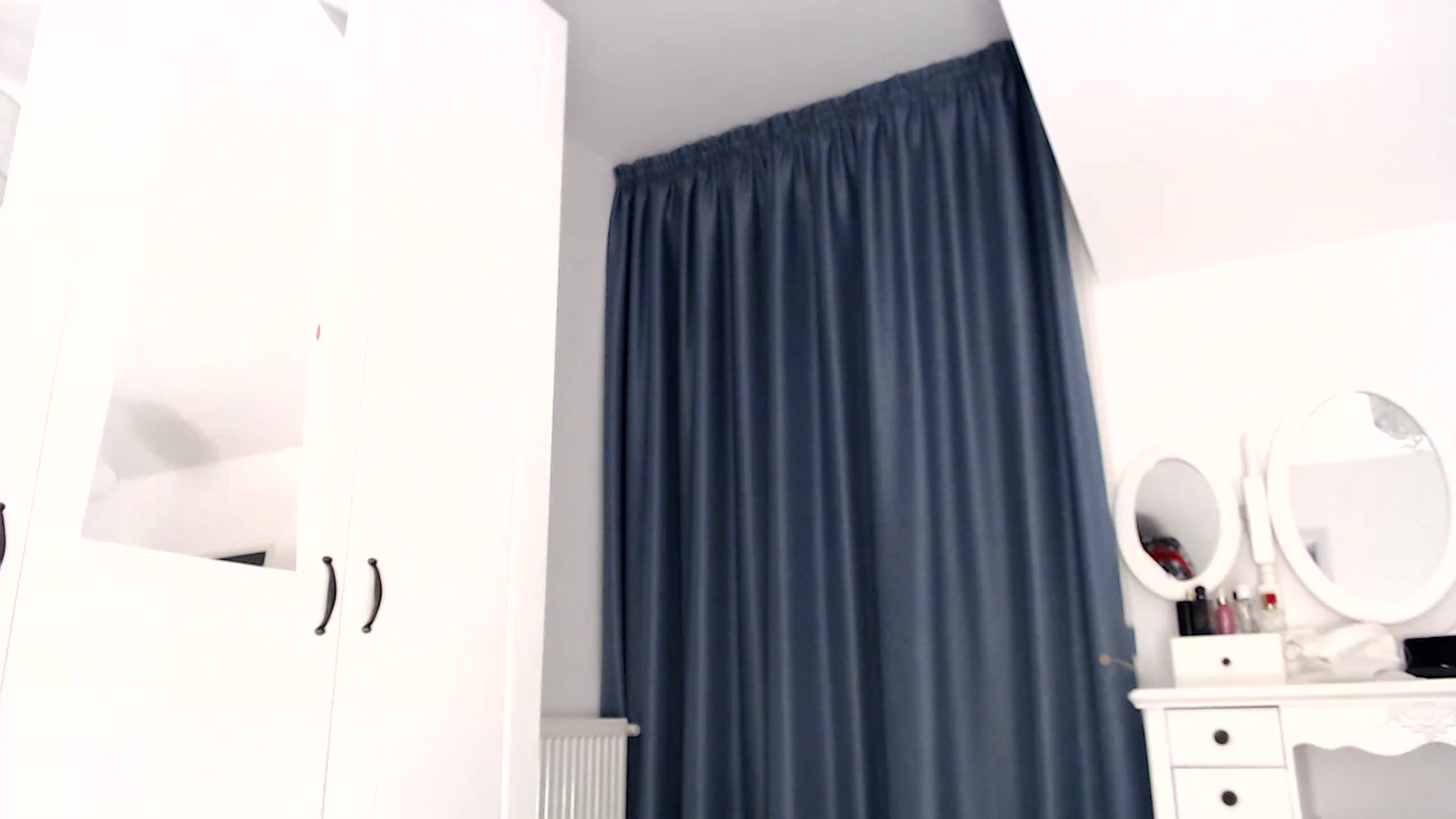 Gallery image thumbnail from ItsMe_Ila's myfreecams stream on, 11/27/2022, 23:20 image 1 of 20