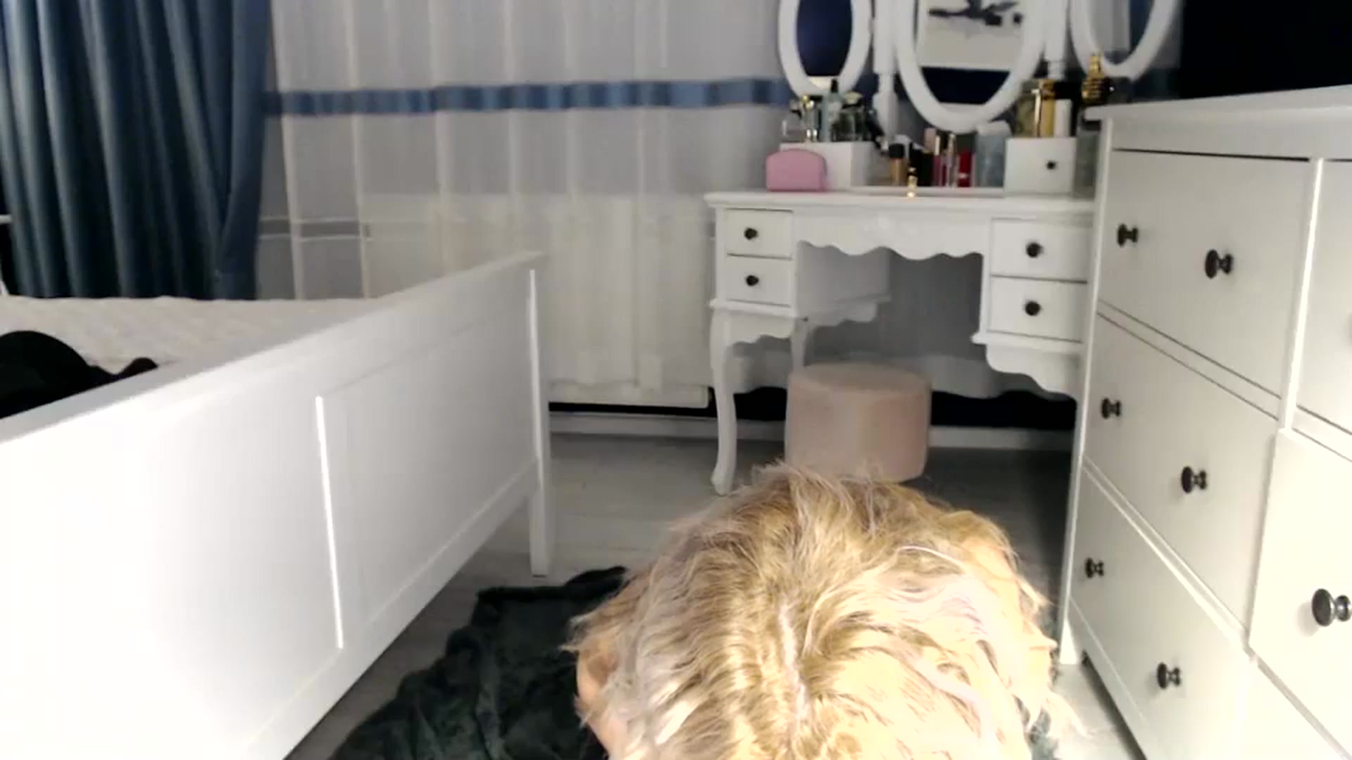 Gallery image thumbnail from ItsMe_Ila's myfreecams stream on, 11/21/2023, 21:14 image 7 of 20