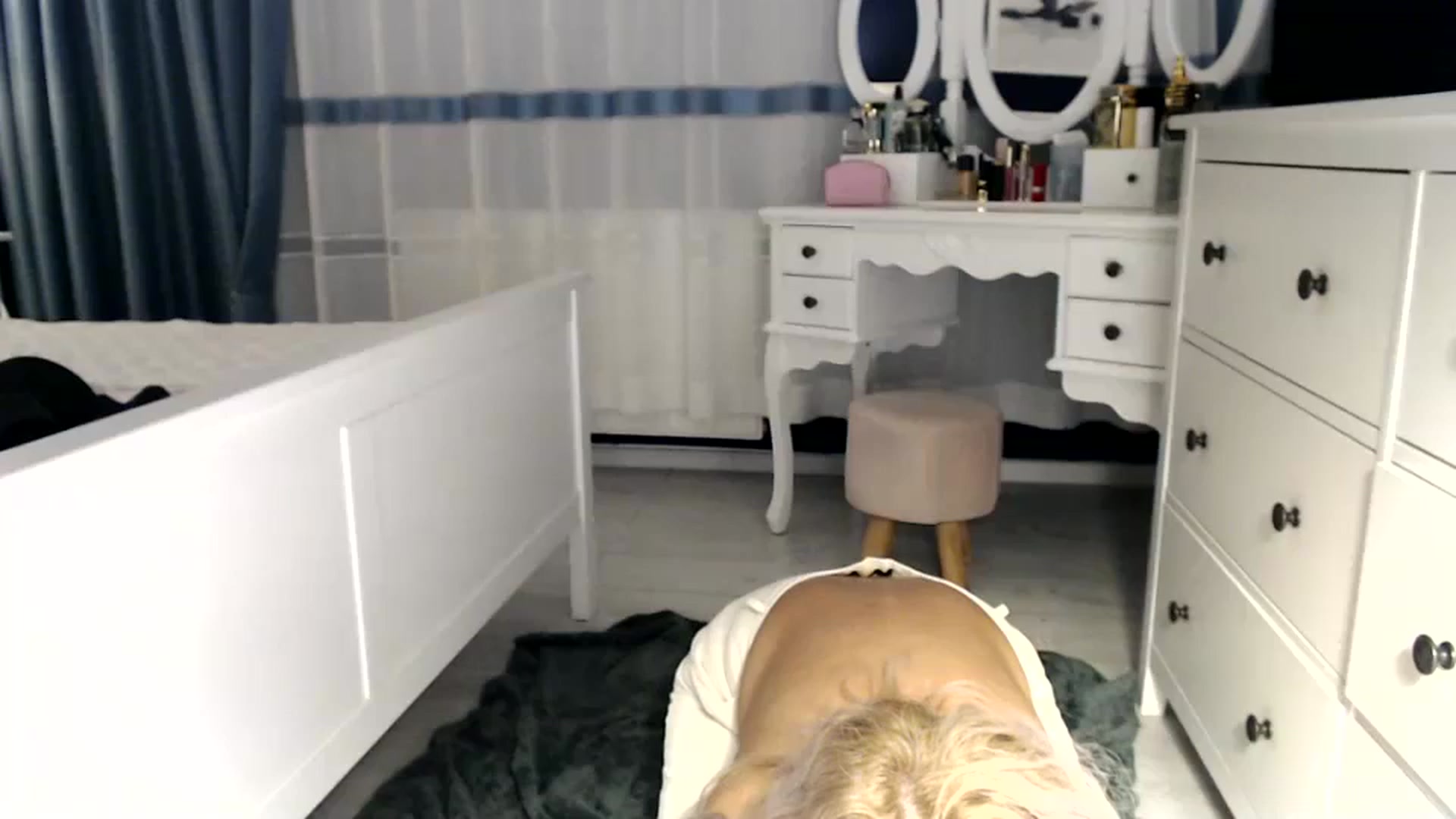 Gallery image thumbnail from ItsMe_Ila's myfreecams stream on, 11/21/2023, 21:14 image 9 of 20