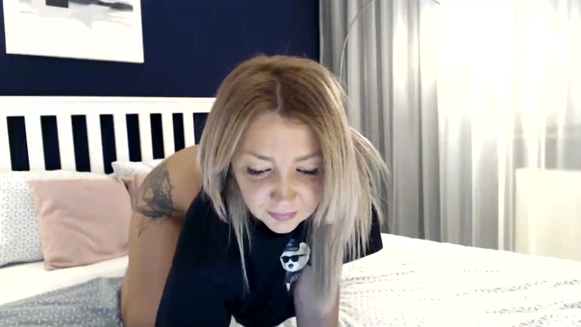 Gallery image thumbnail from ItsMe_Ila's myfreecams stream on, 05/03/2024, 18:51 image 9 of 20