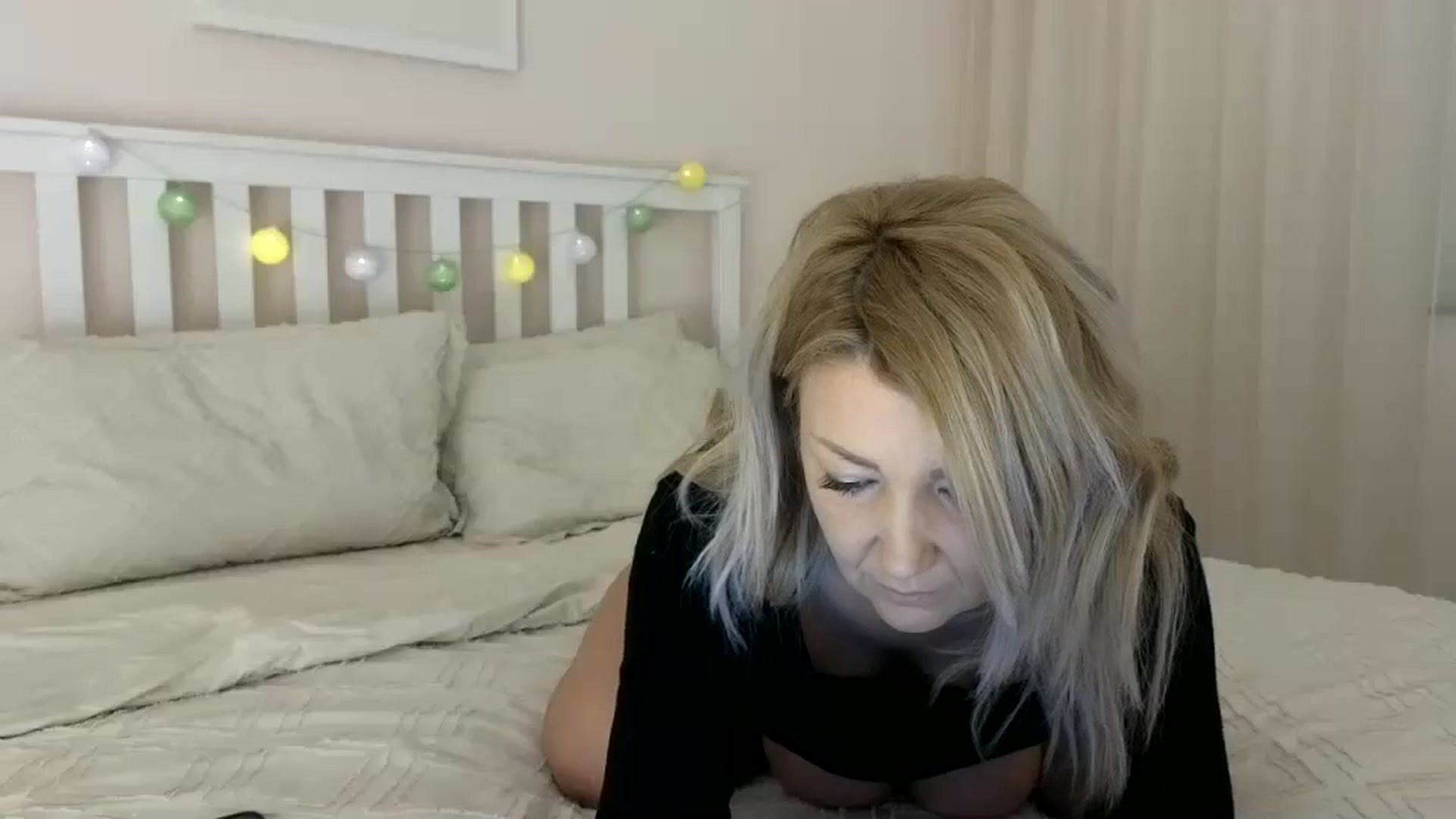 Gallery image thumbnail from ItsMe_Ila's myfreecams stream on, 01/19/2025, 19:51 image 3 of 20