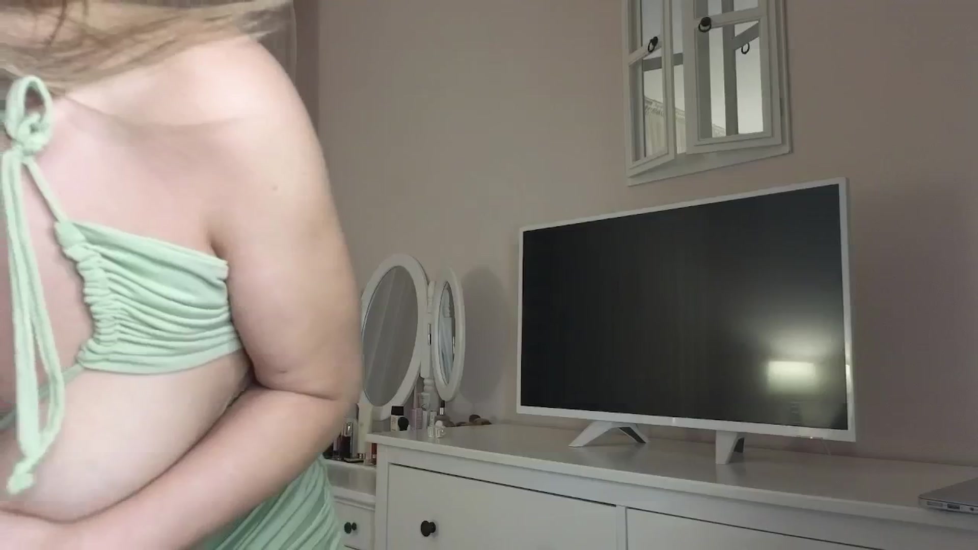 Gallery image thumbnail from ItsMe_Ila's myfreecams stream on, 02/20/2026, 23:01 image 12 of 20