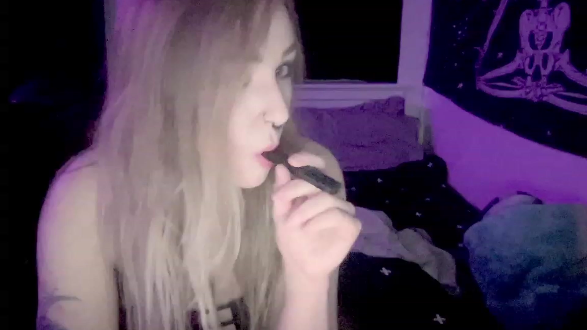 Gallery image thumbnail from ItsRavenRoses's myfreecams stream on, 02/10/2023, 07:31 image 15 of 20