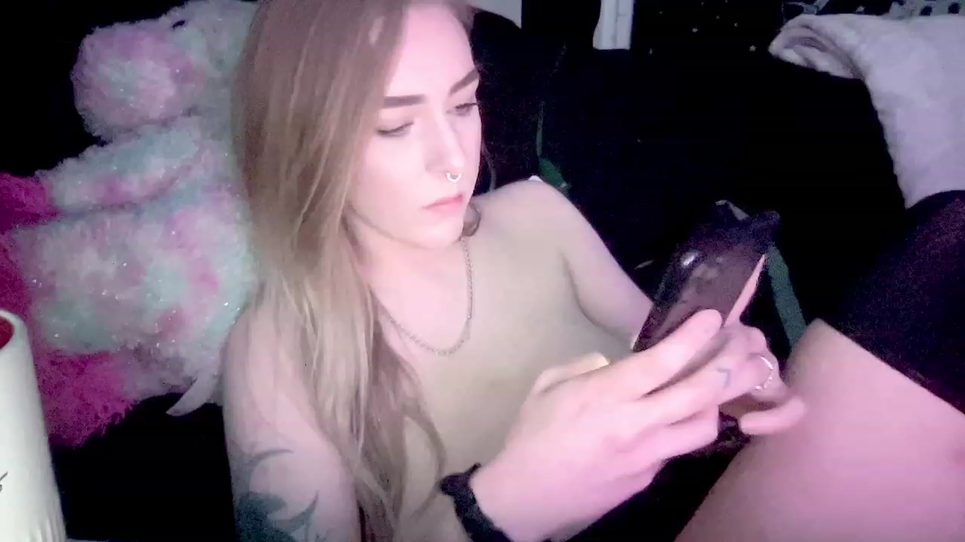 Gallery image thumbnail from ItsRavenRoses's myfreecams stream on, 02/26/2023, 10:52 image 1 of 20