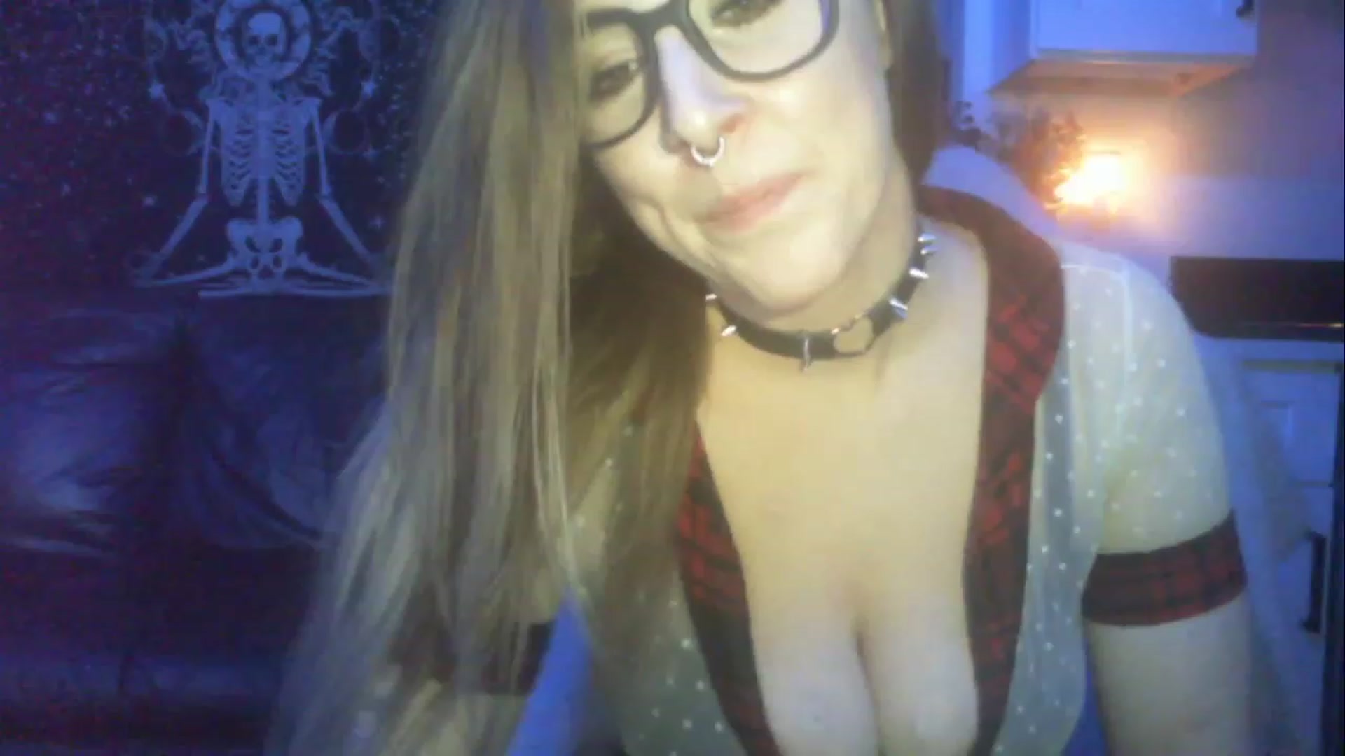 Gallery image thumbnail from ItsRavenRoses's myfreecams stream on, 03/30/2023, 08:54 image 18 of 20