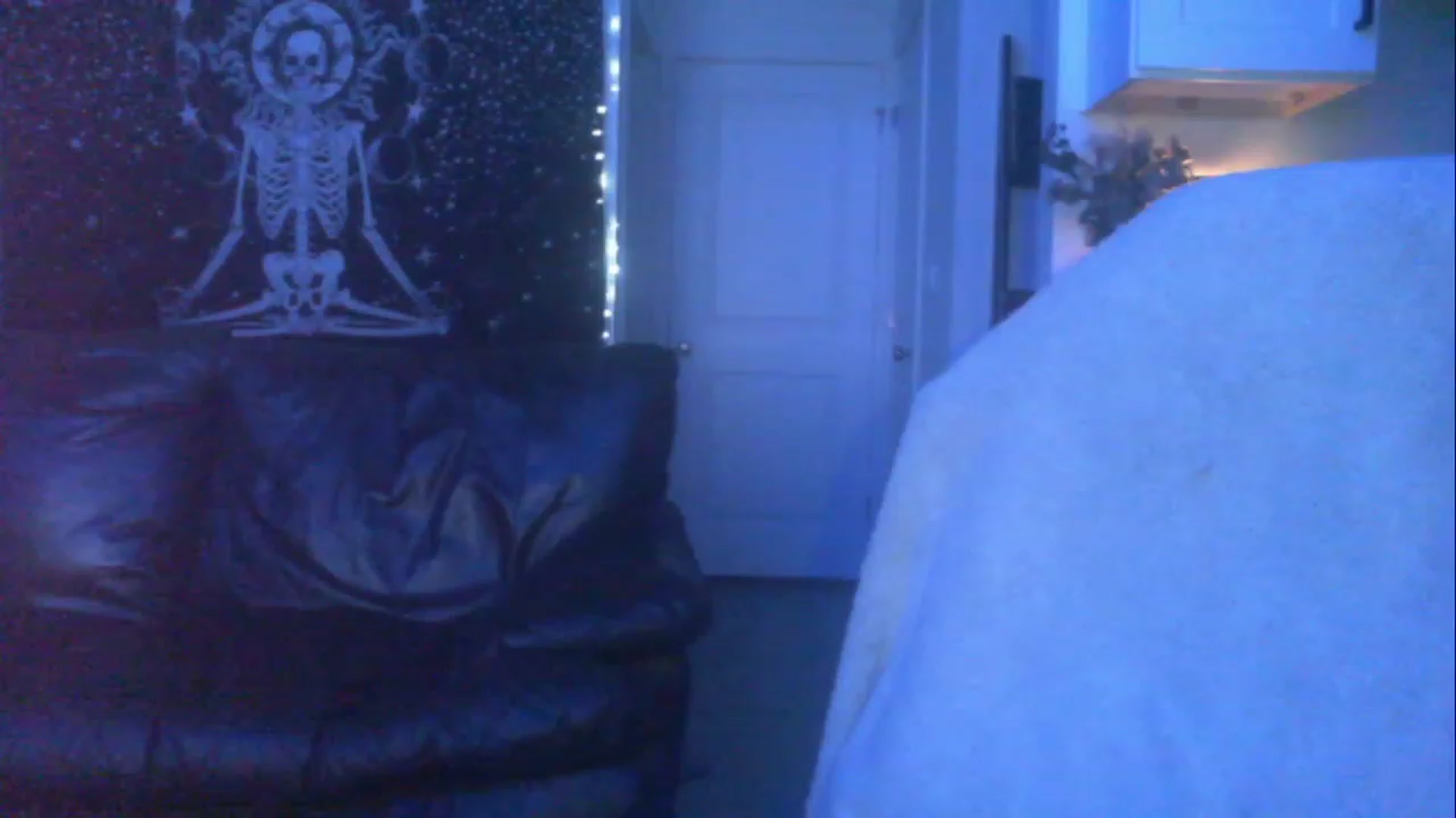 Gallery image thumbnail from ItsRavenRoses's myfreecams stream on, 03/30/2023, 08:54 image 14 of 20