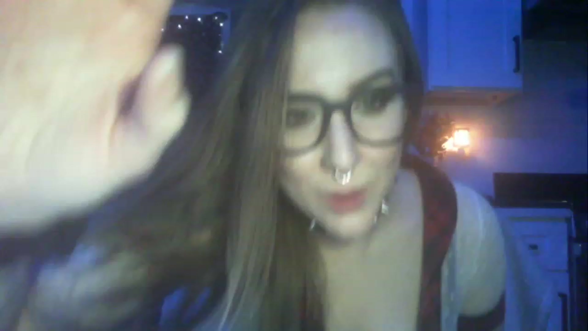 Gallery image thumbnail from ItsRavenRoses's myfreecams stream on, 03/30/2023, 08:54 image 13 of 20
