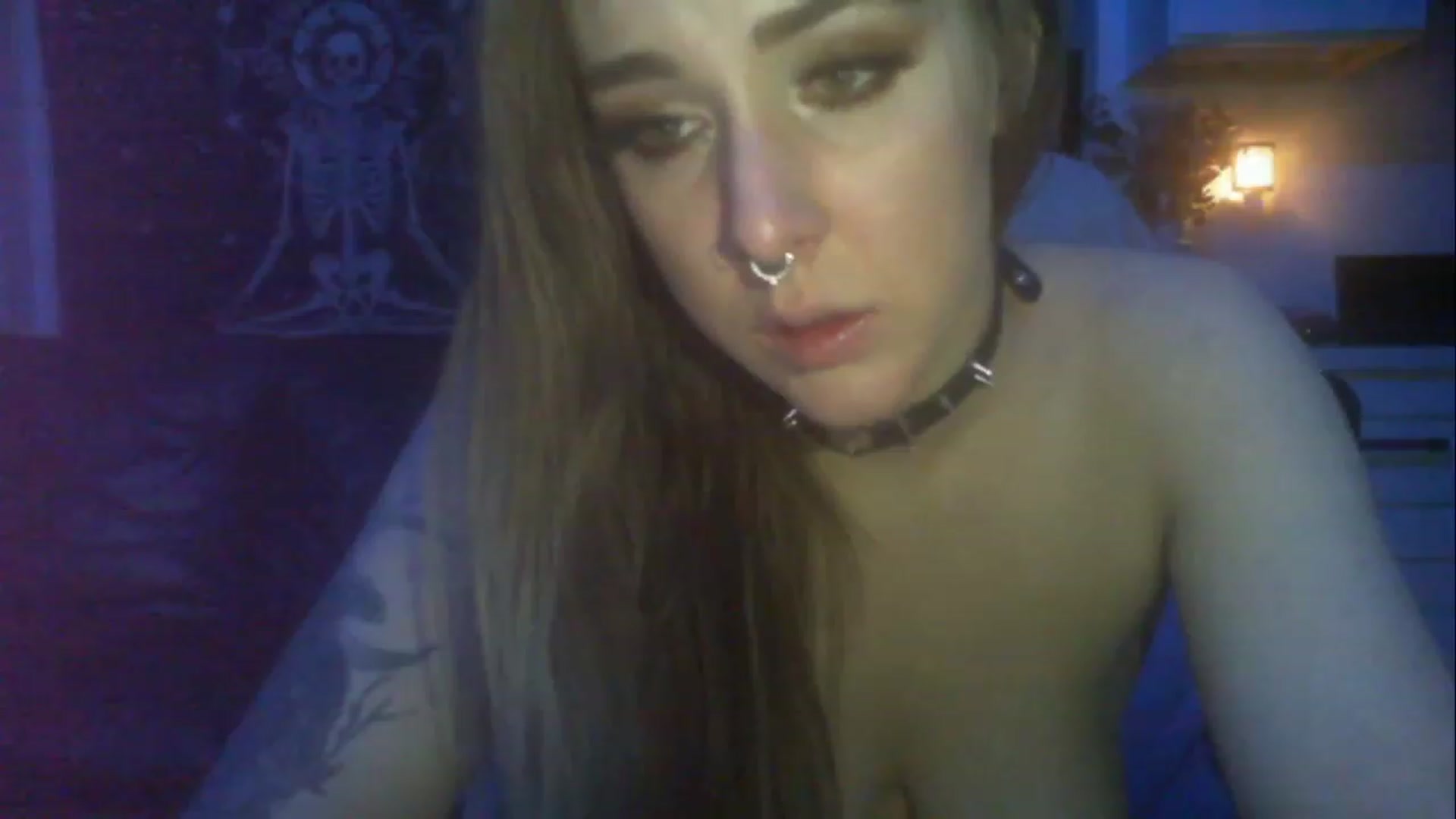 Gallery image thumbnail from ItsRavenRoses's myfreecams stream on, 03/30/2023, 10:42 image 18 of 20