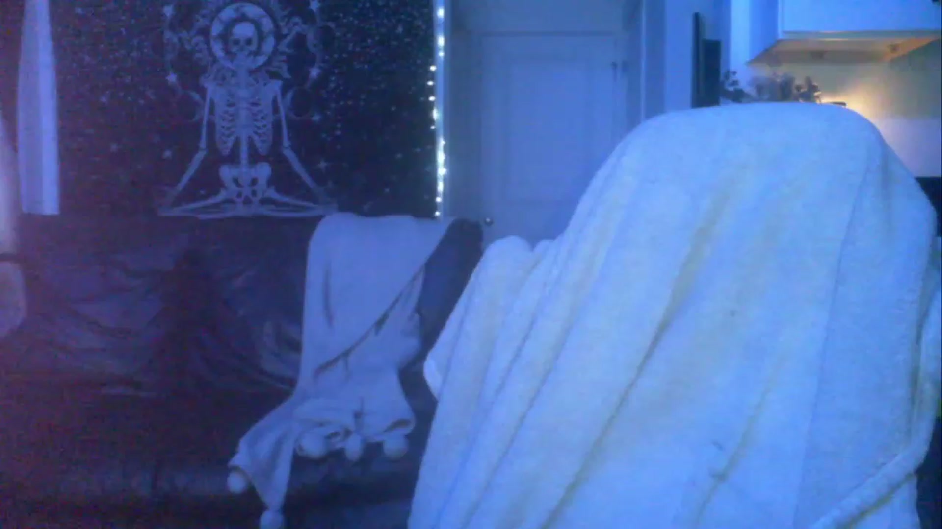 Gallery image thumbnail from ItsRavenRoses's myfreecams stream on, 03/30/2023, 10:42 image 3 of 20