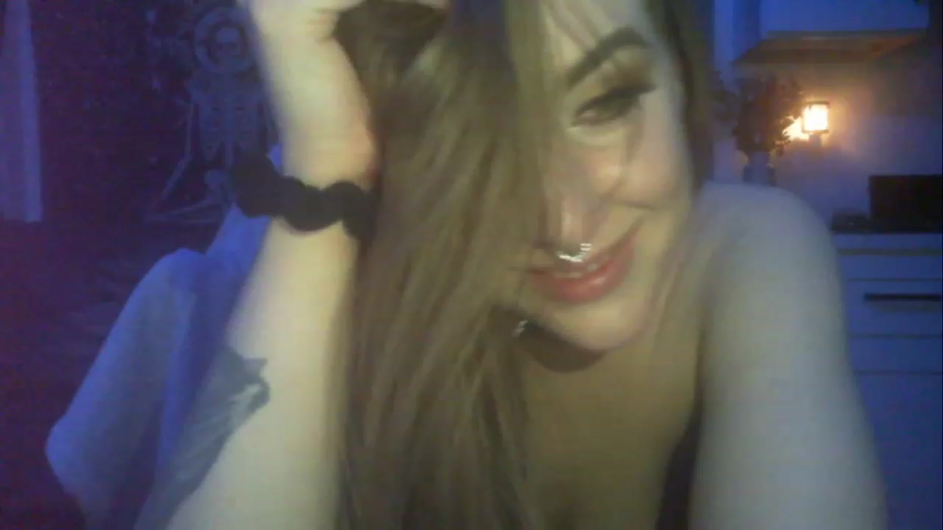 Gallery image thumbnail from ItsRavenRoses's myfreecams stream on, 03/30/2023, 10:42 image 9 of 20