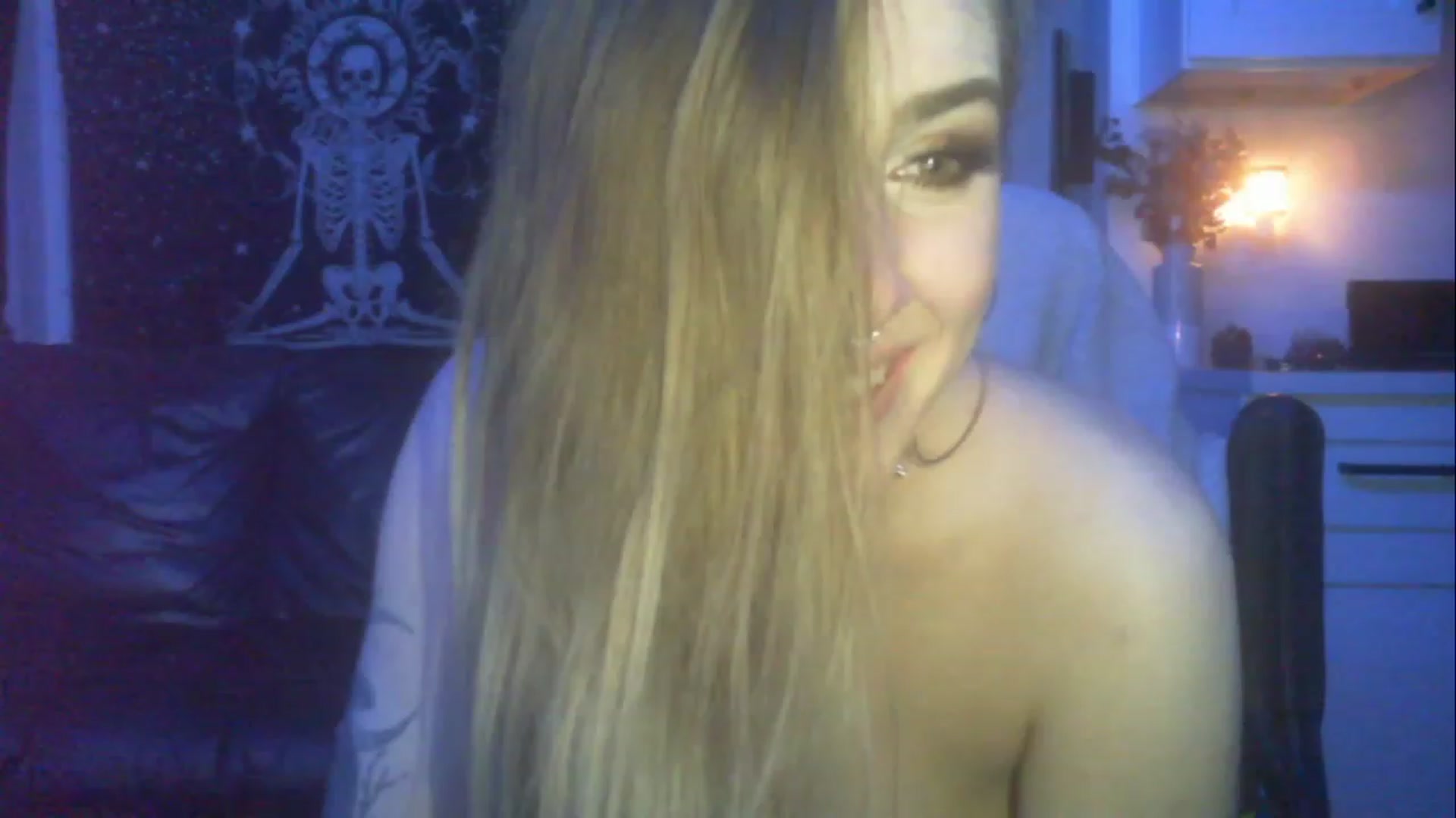 Gallery image thumbnail from ItsRavenRoses's myfreecams stream on, 03/30/2023, 10:42 image 11 of 20