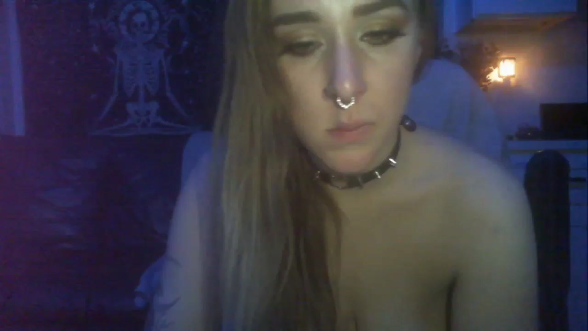 Gallery image thumbnail from ItsRavenRoses's myfreecams stream on, 03/30/2023, 10:42 image 17 of 20