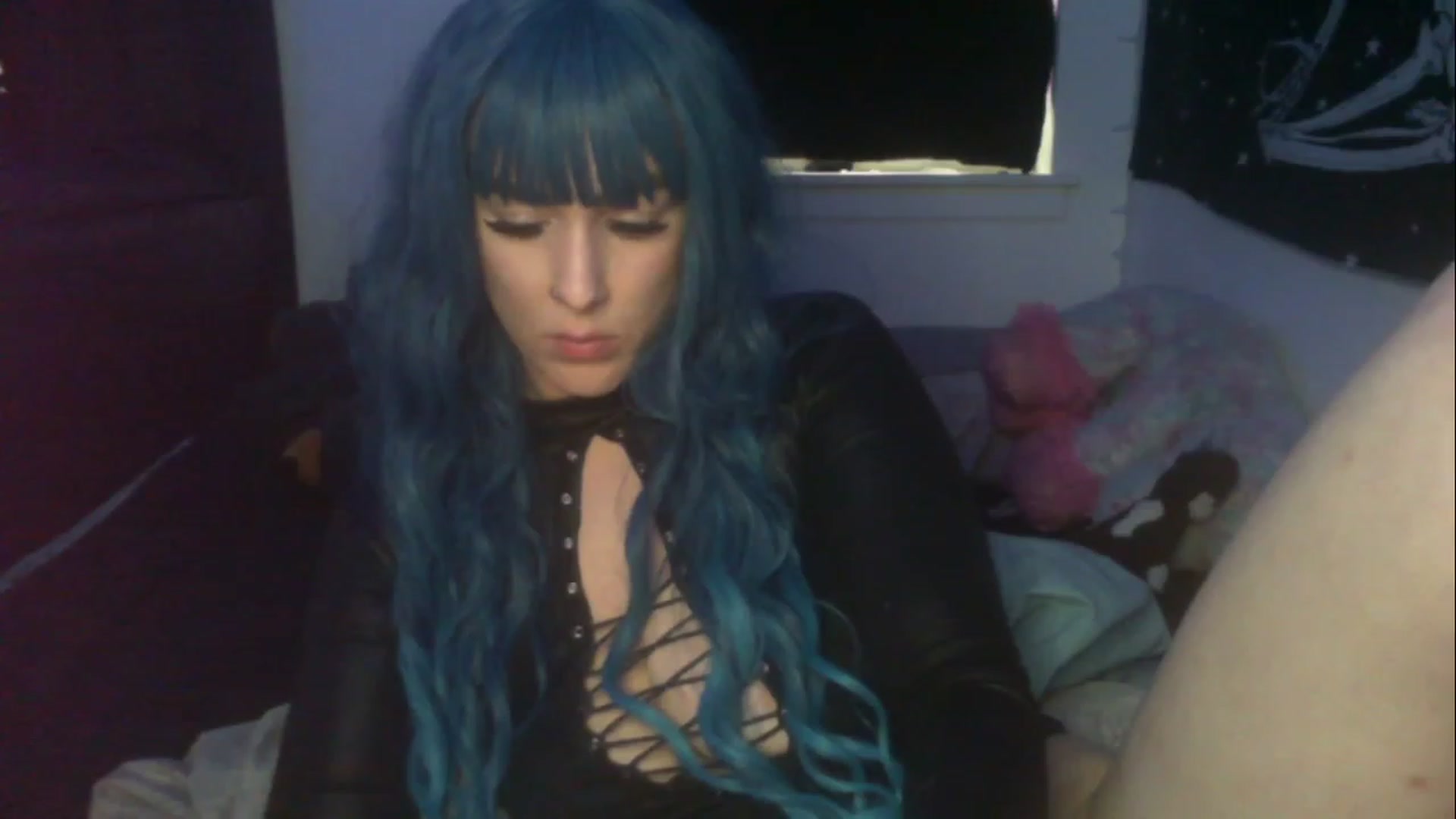 Gallery image thumbnail from ItsRavenRoses's myfreecams stream on, 04/22/2023, 15:52 image 12 of 20