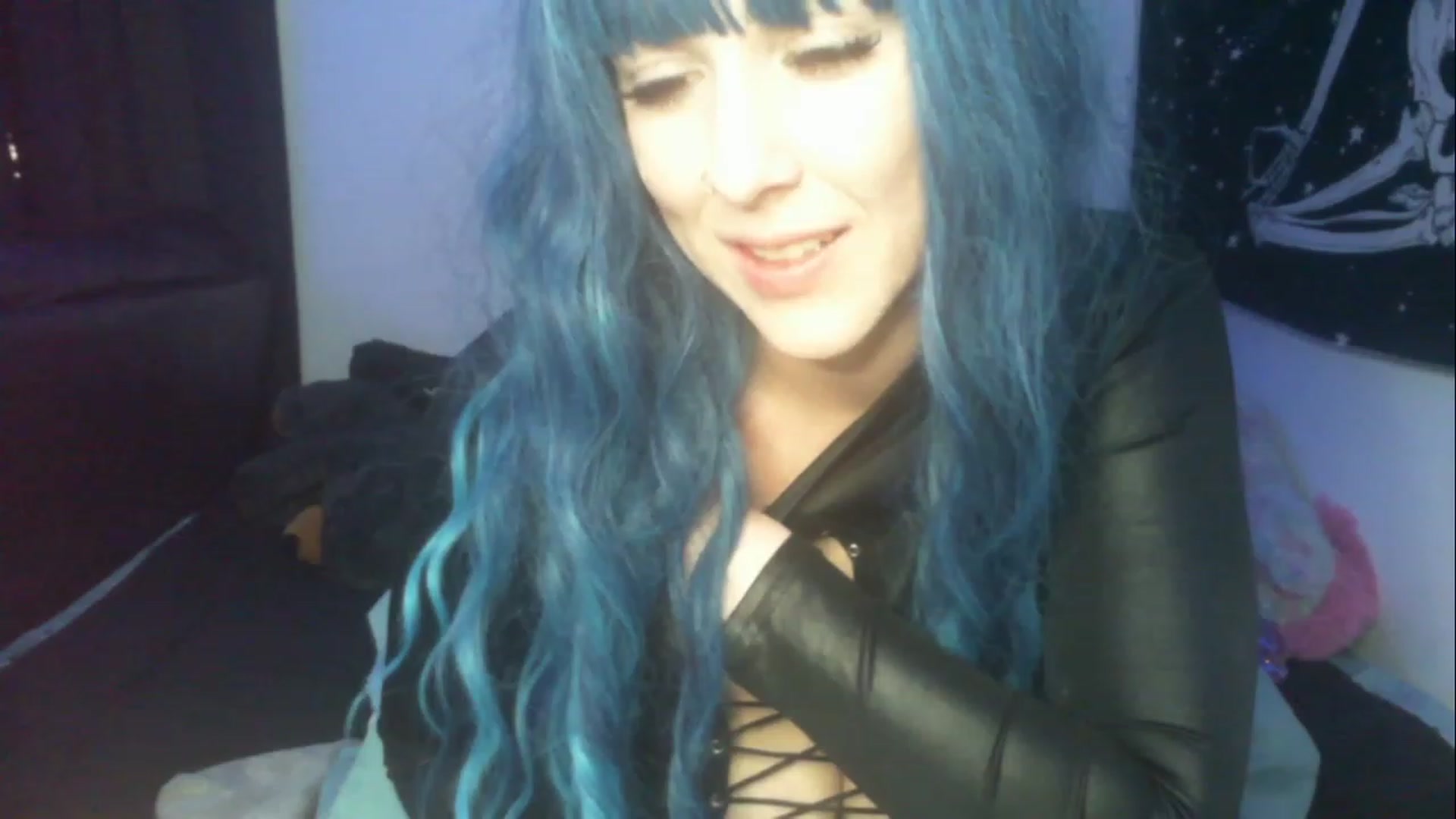 Gallery image thumbnail from ItsRavenRoses's myfreecams stream on, 04/22/2023, 15:52 image 7 of 20