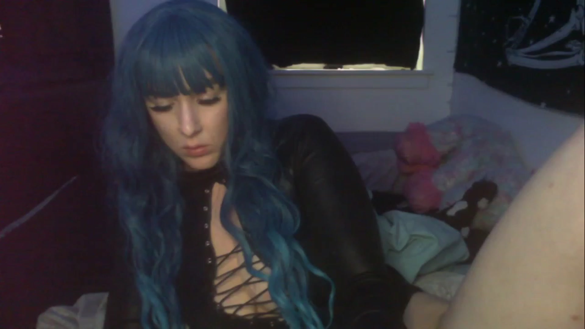 Gallery image thumbnail from ItsRavenRoses's myfreecams stream on, 04/22/2023, 15:52 image 16 of 20