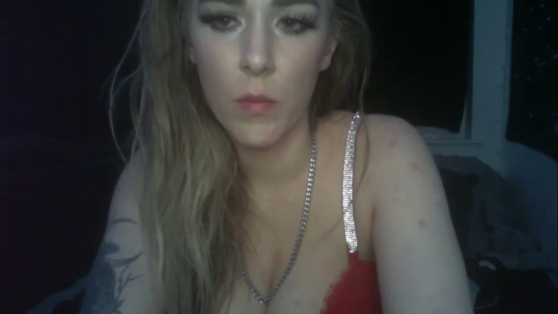 Gallery image thumbnail from ItsRavenRoses's myfreecams stream on, 05/02/2023, 07:52 image 14 of 20