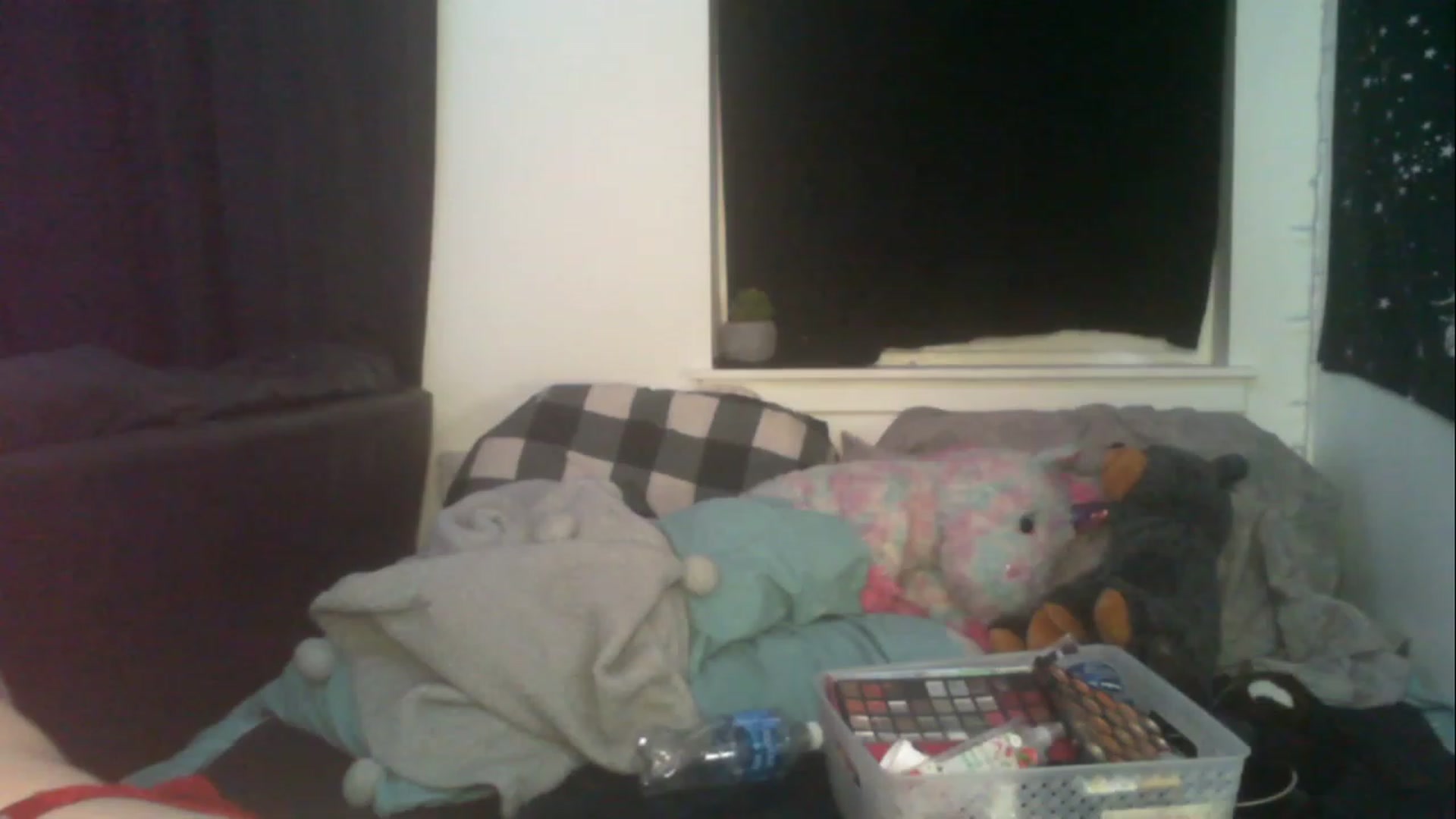 Gallery image thumbnail from ItsRavenRoses's myfreecams stream on, 05/02/2023, 07:52 image 15 of 20