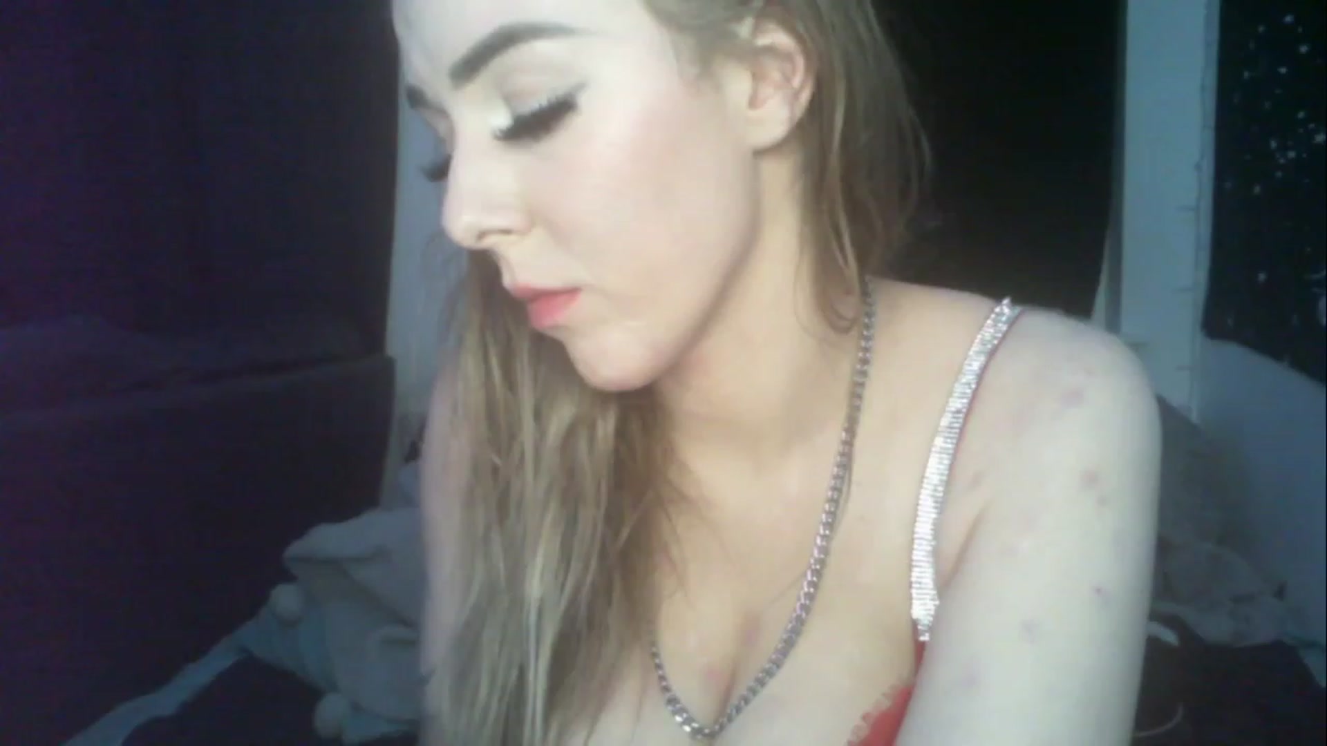 Gallery image thumbnail from ItsRavenRoses's myfreecams stream on, 05/02/2023, 07:52 image 16 of 20