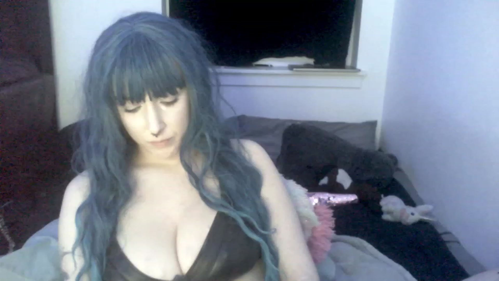 Gallery image thumbnail from ItsRavenRoses's myfreecams stream on, 07/03/2023, 09:03 image 16 of 20