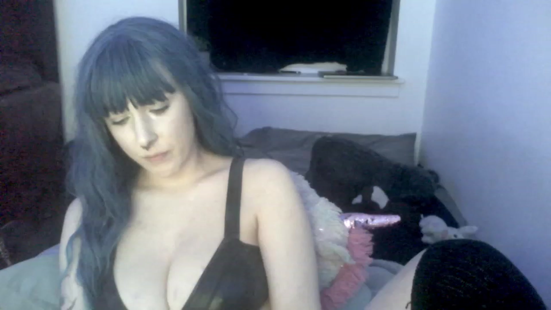 Gallery image thumbnail from ItsRavenRoses's myfreecams stream on, 07/03/2023, 09:03 image 19 of 20