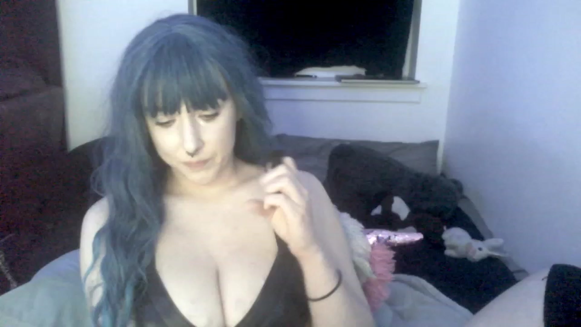 Gallery image thumbnail from ItsRavenRoses's myfreecams stream on, 07/03/2023, 09:03 image 18 of 20
