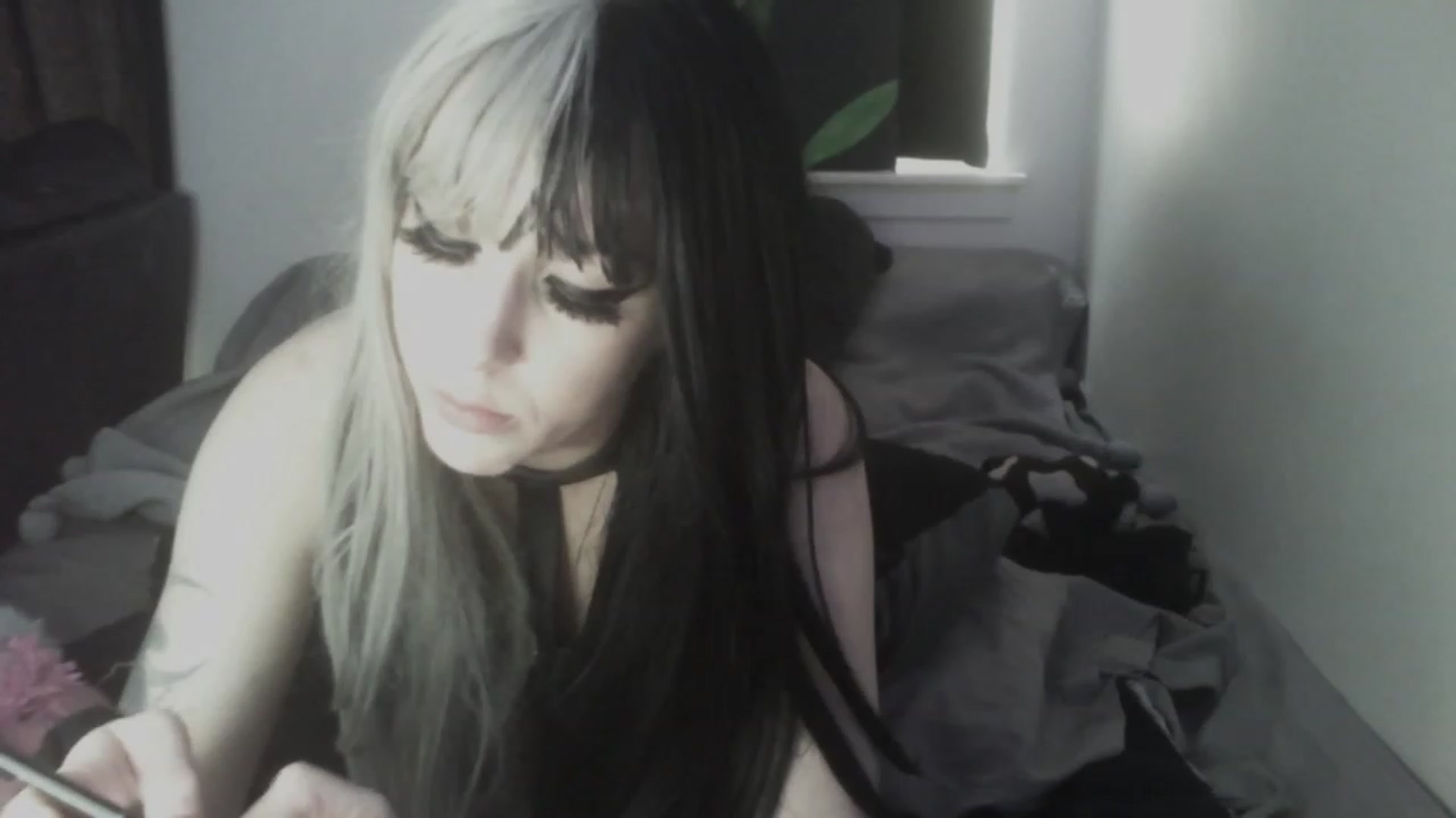 Gallery image thumbnail from ItsRavenRoses's myfreecams stream on, 07/04/2023, 21:03 image 11 of 20